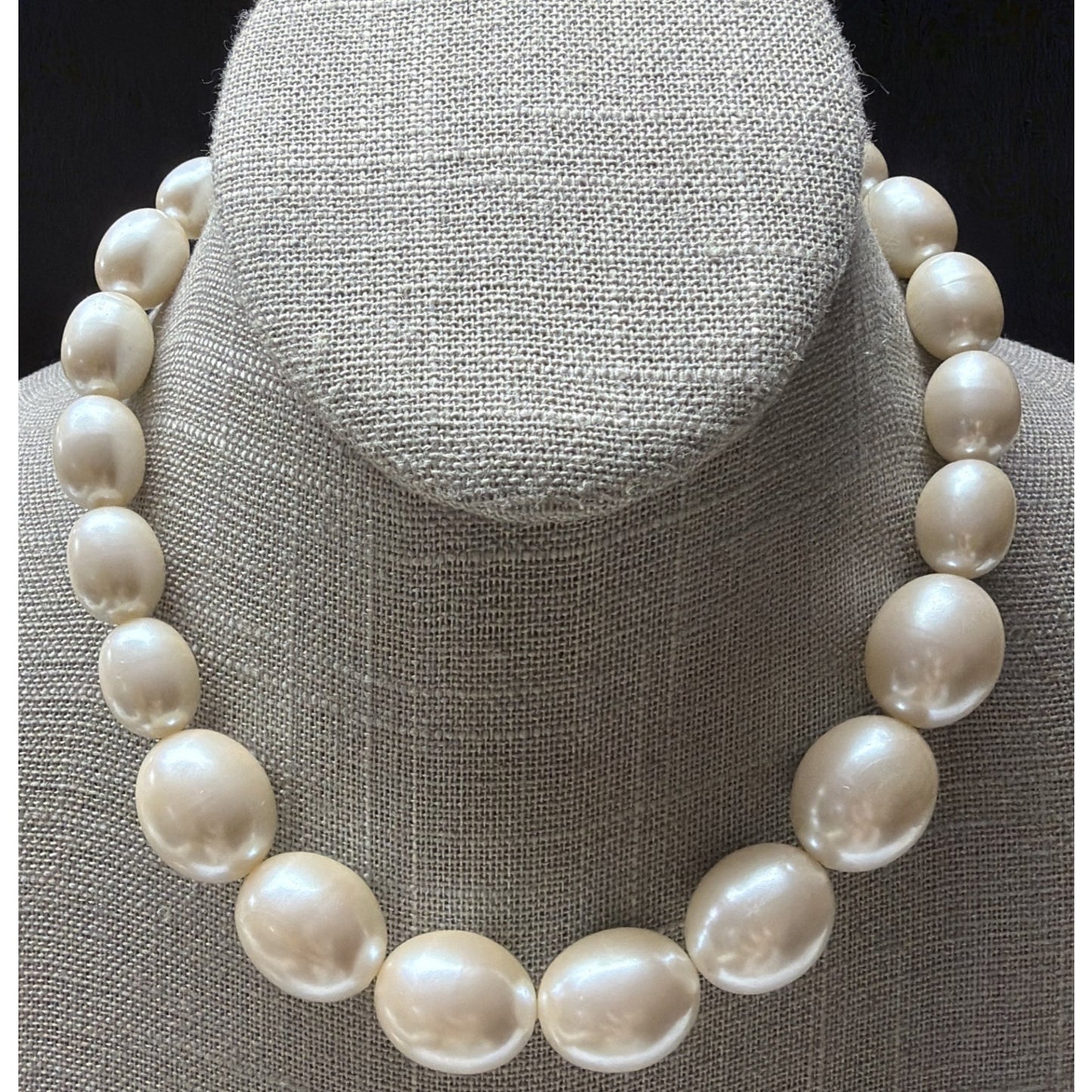Vintage Large Chunky Faux Pearl Necklace Choker Toggle
