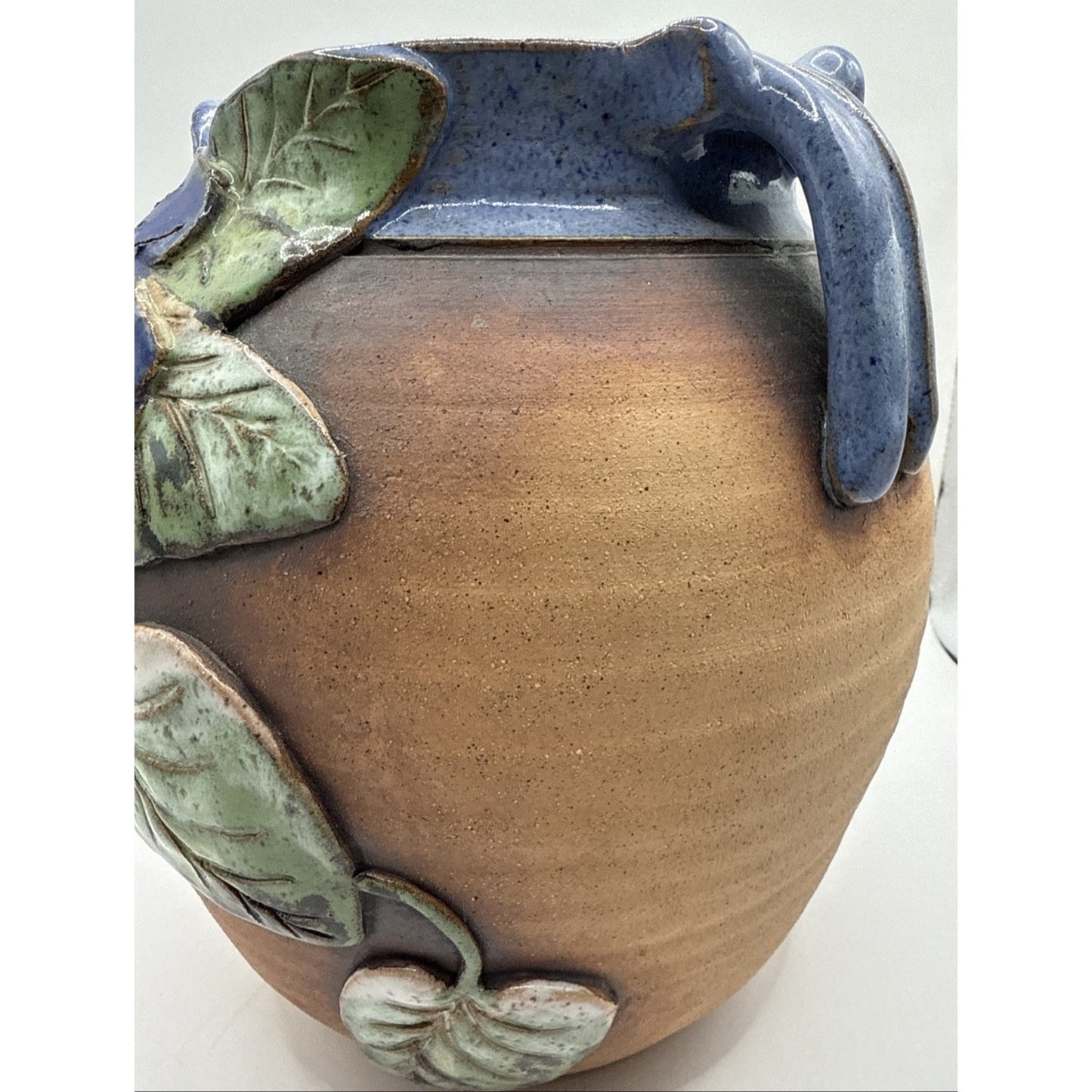 Old Patagonia Pottery Kissinger Double Handle Vase Blue Hibiscus Leaves Signed