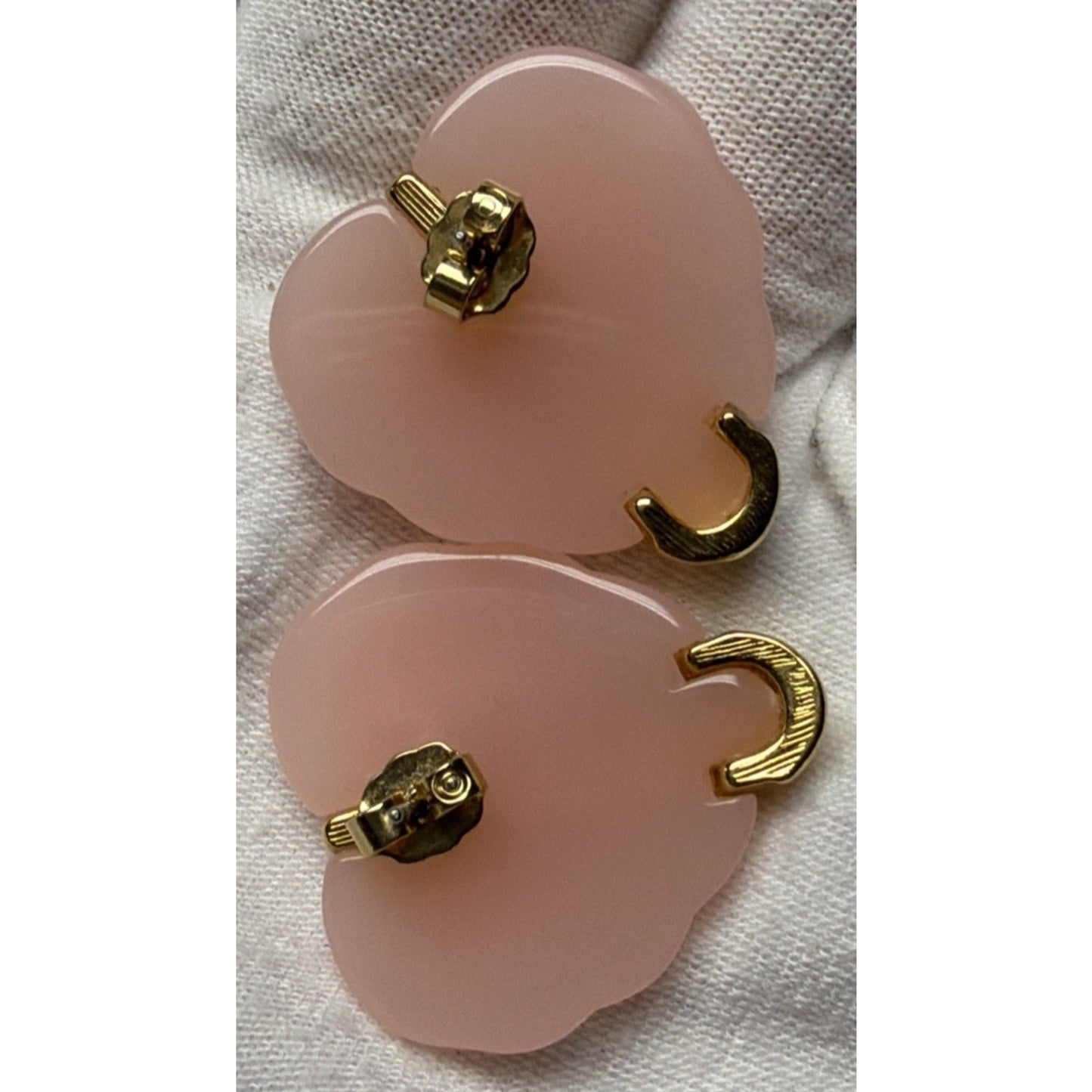 Vintage Avon Pastel Winter Pastels Pink Lucite Gold Toned Heart Earrings Ribbed