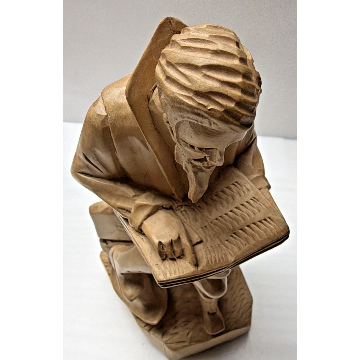 Vintage Don Quixote The Man of La Mancha Wood Carving Sitting Reading Book