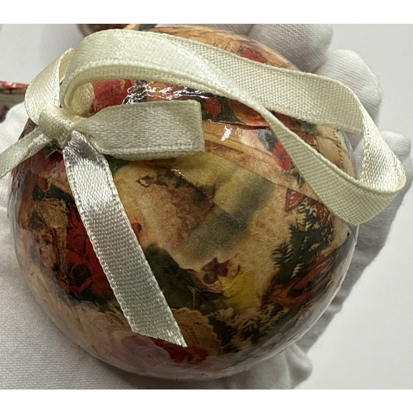 Vintage Set of 6 Christmas Decoupage Paper Mache Victorian Ornaments Box Ribbon