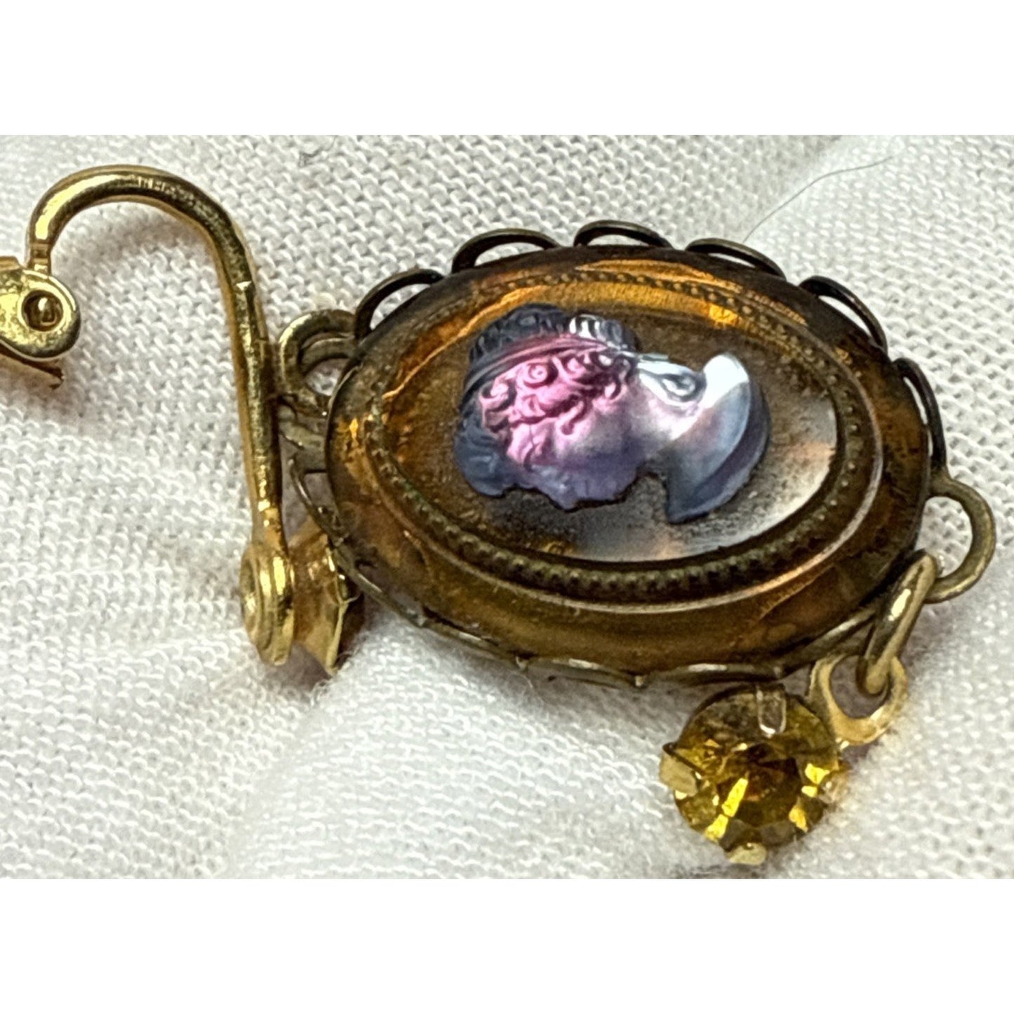 Vintage Juliana D&E Celebrity Glass Intaglio Cameo Clip Earring 1 Only