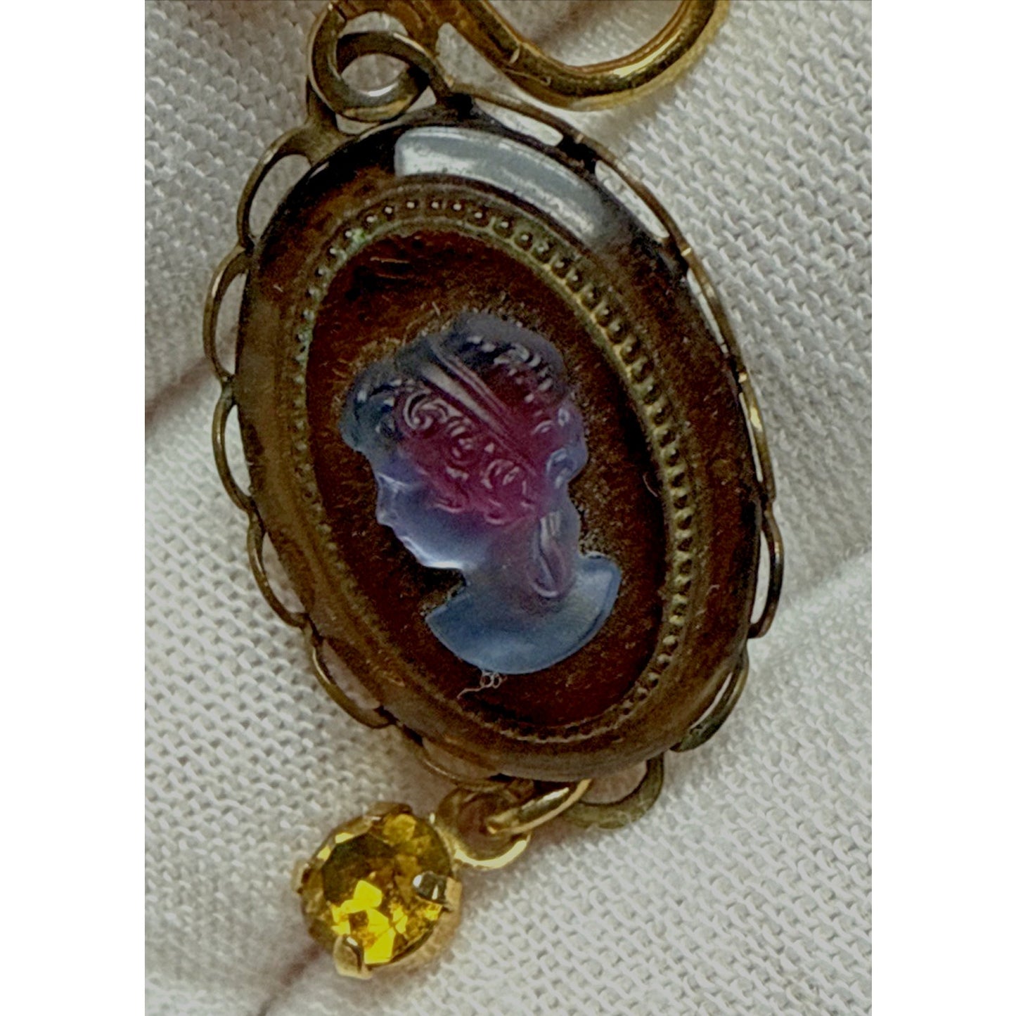 Vintage Juliana D&E Celebrity Glass Intaglio Cameo Clip Earring 1 Only