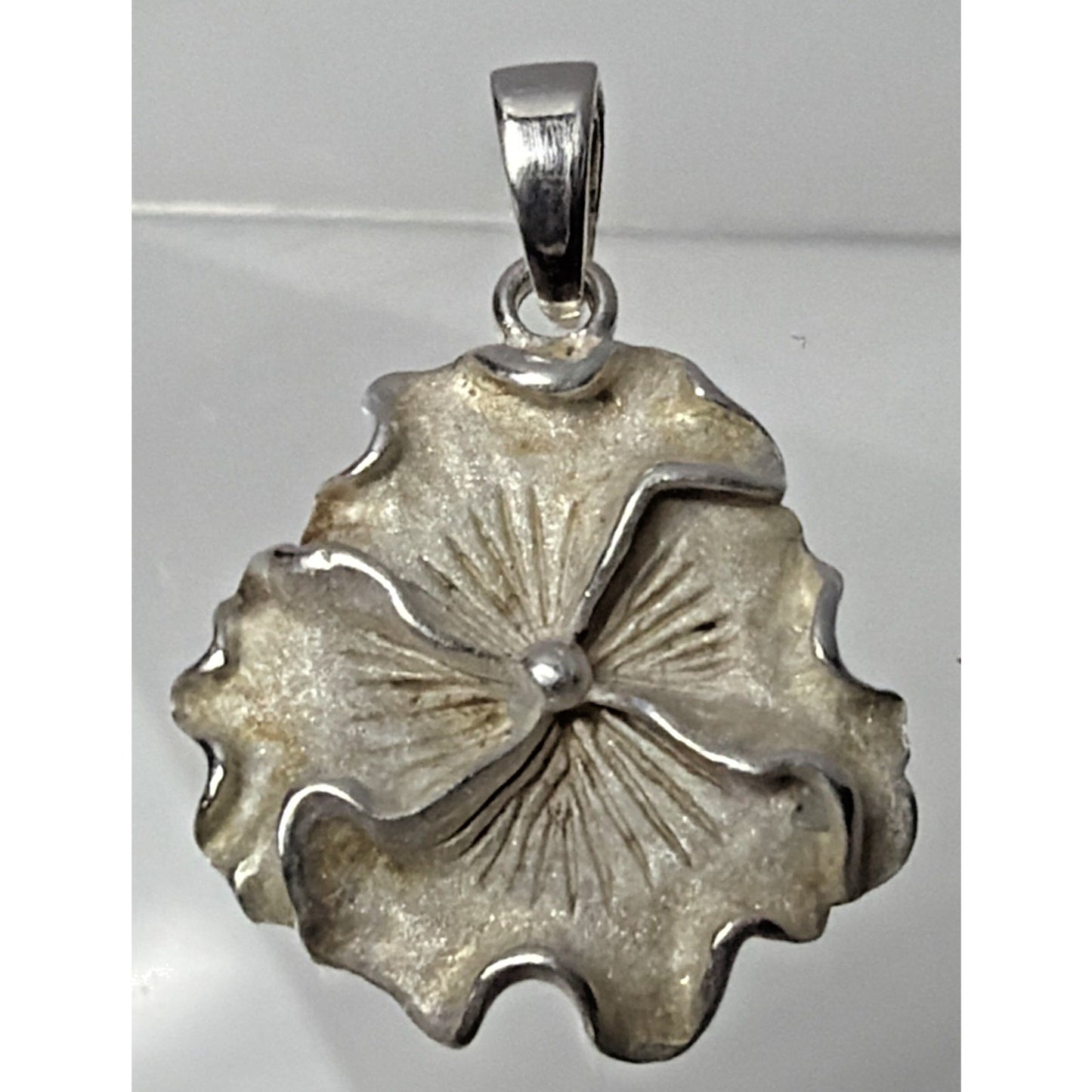 Vintage Sterling Silver Organic Hibiscus Flower Blossom Pendant Charm