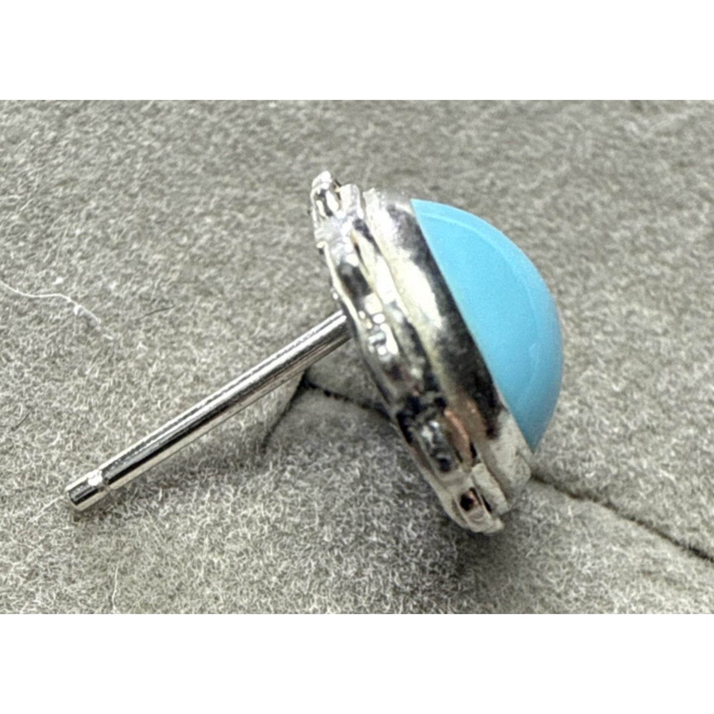 Vintage ZZ 14k White Gold Blue Turquoise Stud Earrings