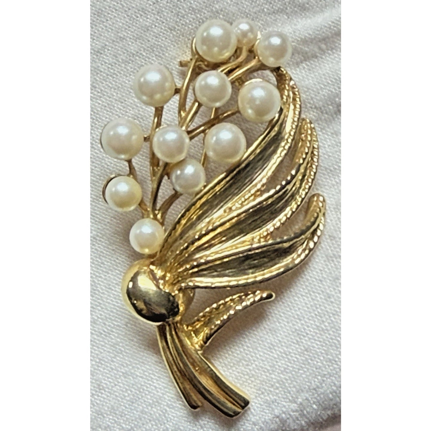 Vintage Gold Tone Faux Pearl Floral Flower Bouquet Textured Leaves Brooch Pin