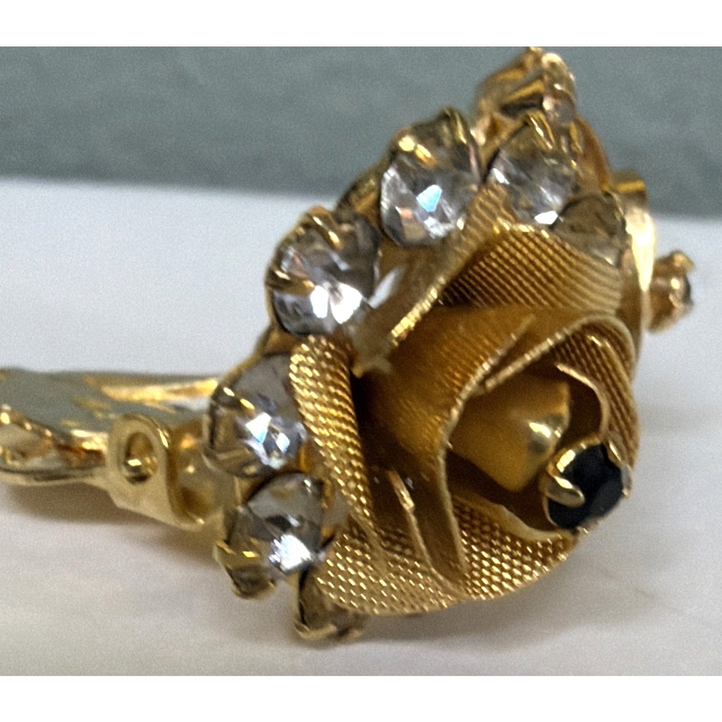 Vintage Rose Rosette Gold Tone Flower Clip On Earrings Black Clear Rhinestones