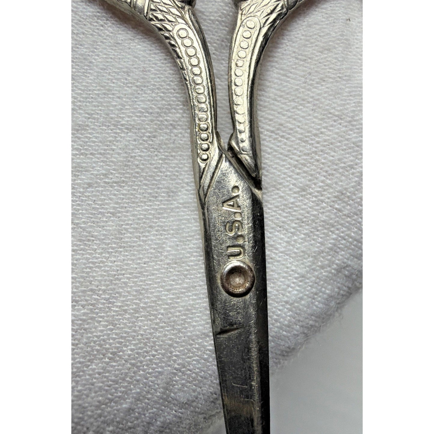 Vintage USA Darning Embroidery Scissors Sewing Silver Tone Ornate Scroll 3.5"