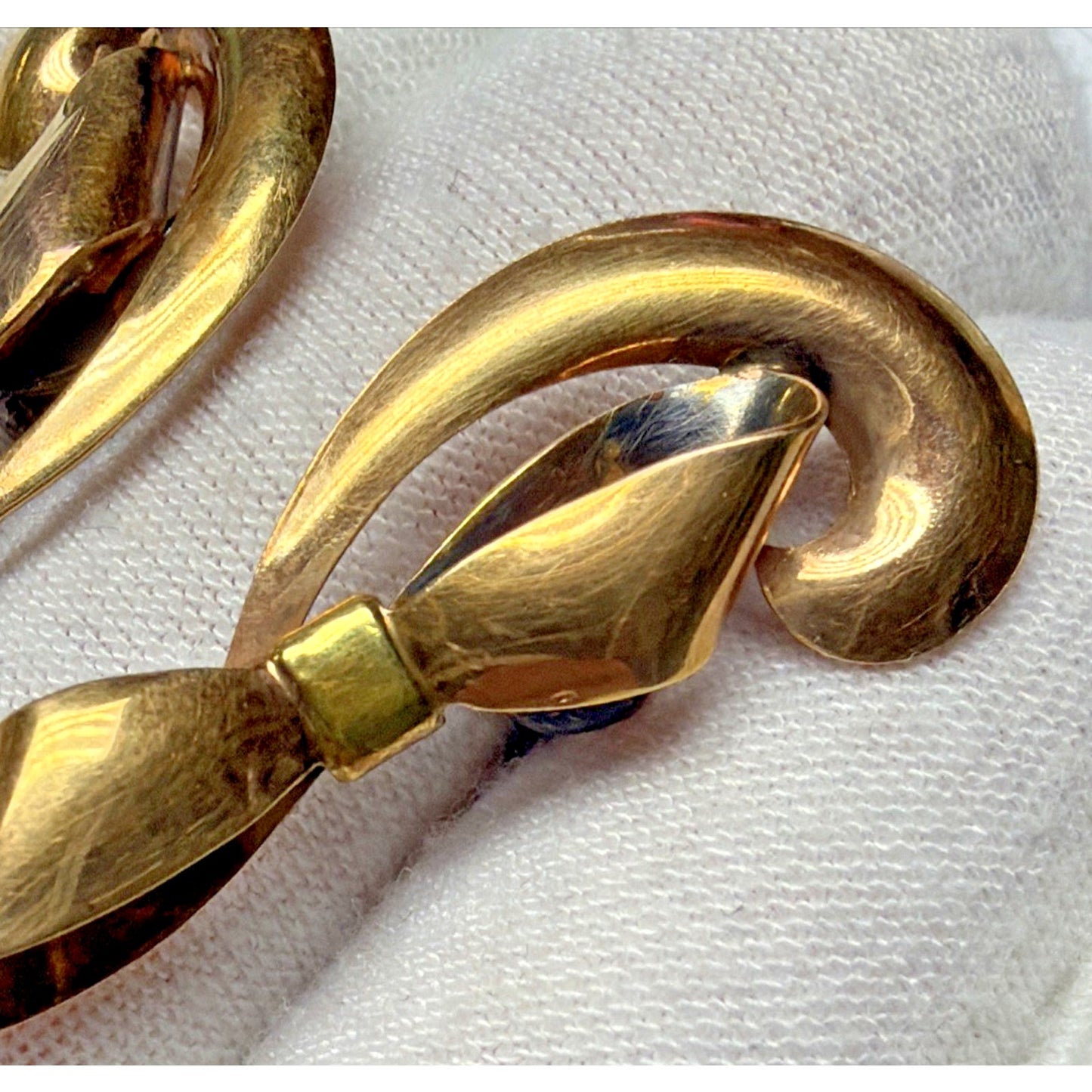 Vtg Carl Art 12k GF Screw Back Earrings Ribbon Bow Large