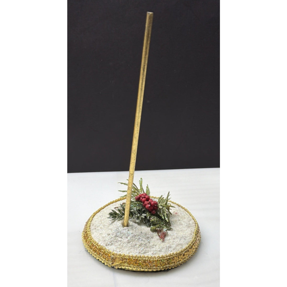 Mark Roberts Snow Base Gold Pole Christmas Ornament Display Stand As Is