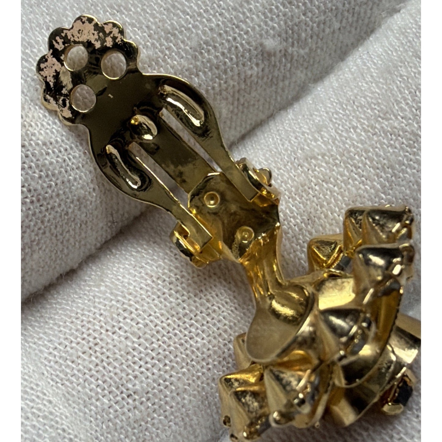 Vintage Rose Rosette Gold Tone Flower Clip On Earrings Black Clear Rhinestones