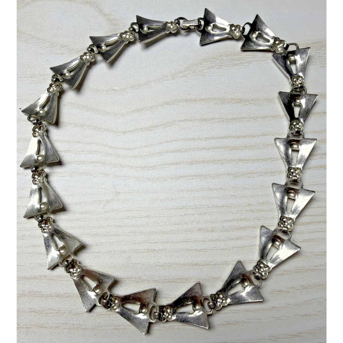 Modernist Silver Link Necklace Triangular Engraved Arrowhead Etched Fly Wings