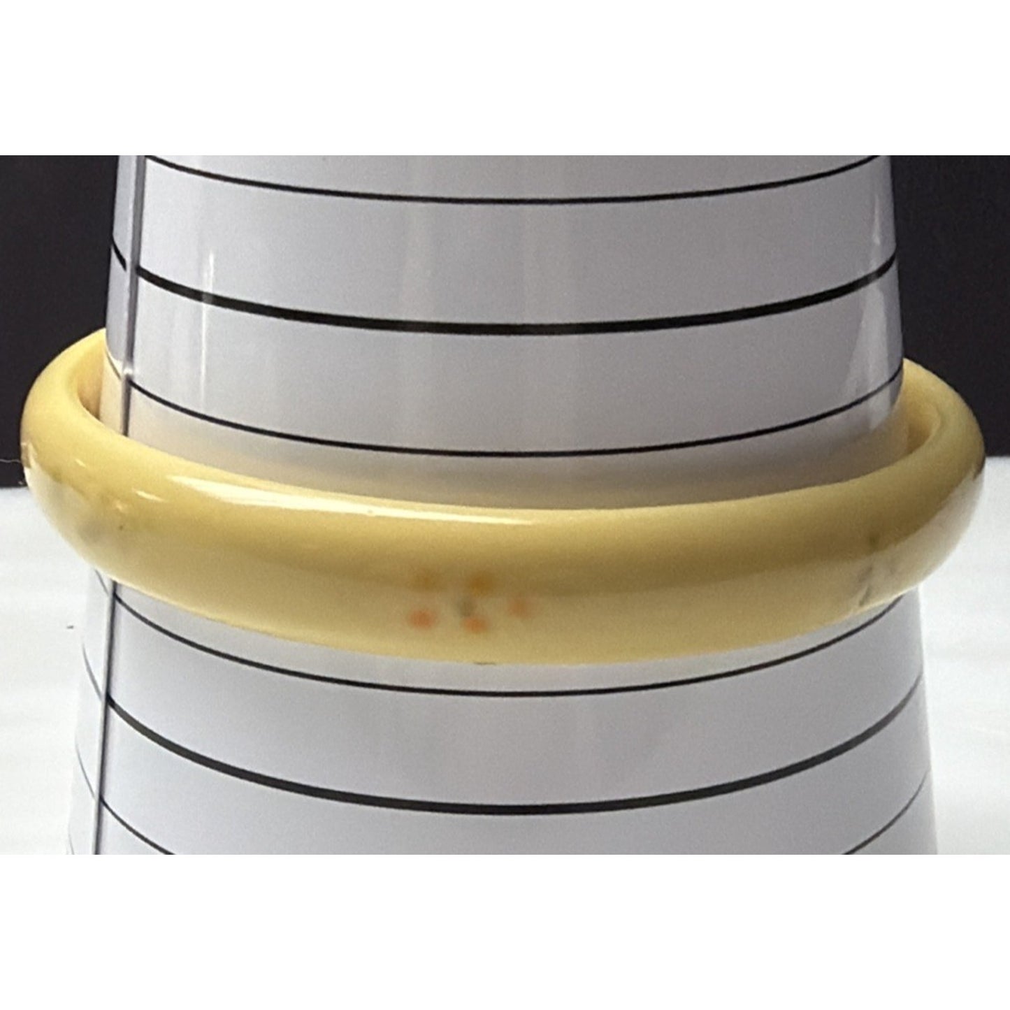 Vintage Bakelite Cream Ivory Painted Bangle Bracelet