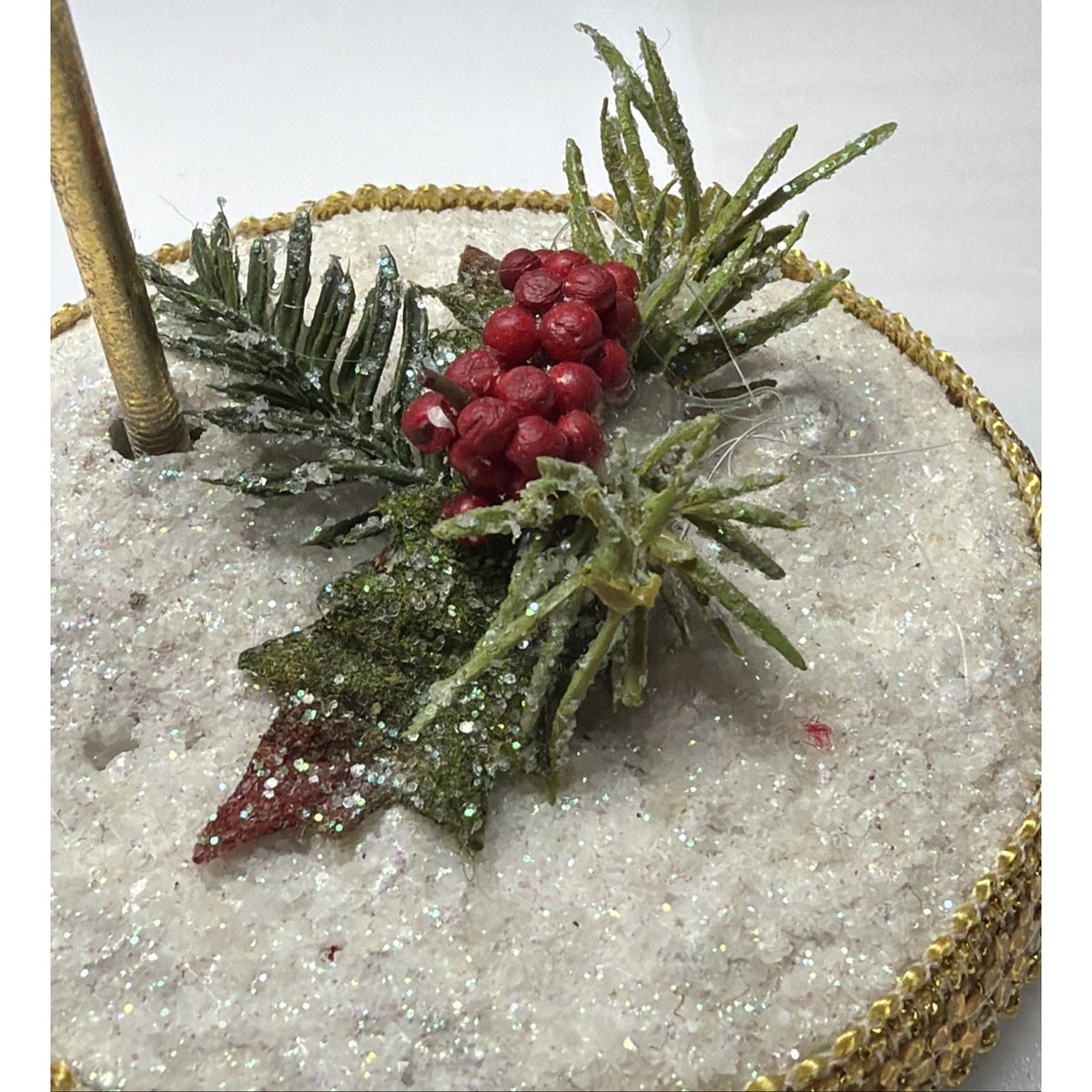 Mark Roberts Snow Base Gold Pole Christmas Ornament Display Stand As Is