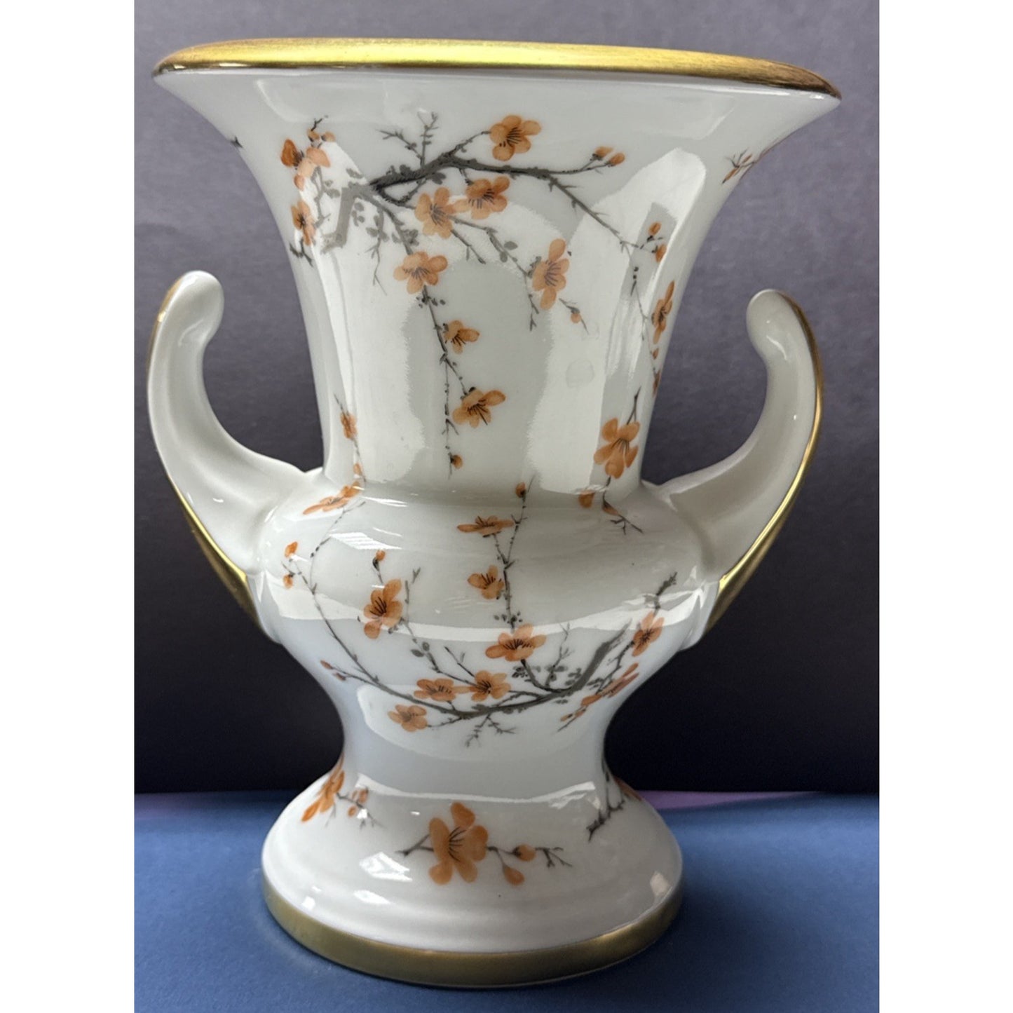 KPM Handarbeit Royal Porzellan Bavaria Trophy Vase Chinoiserie Asian Butterfly