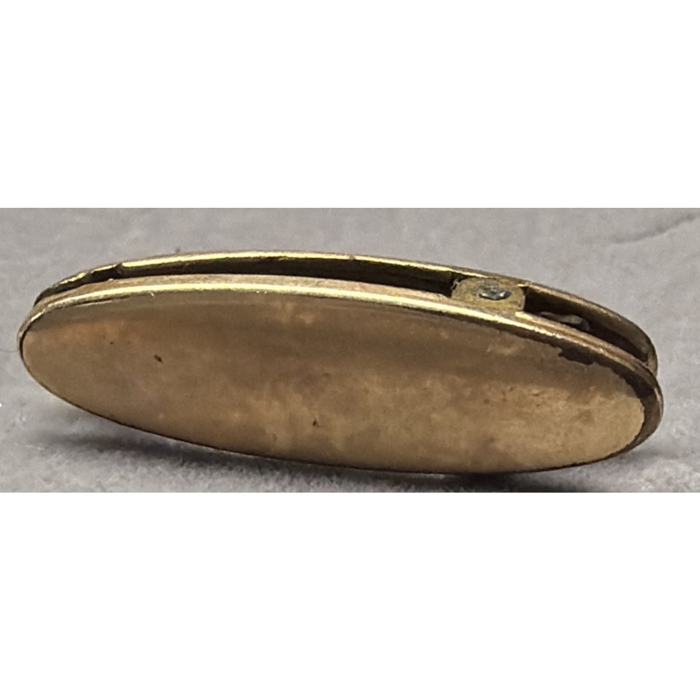 Edwardian Victorian Oval Yellow Gold Tone Embossed Tie Bar Clip Lingerie Clasp