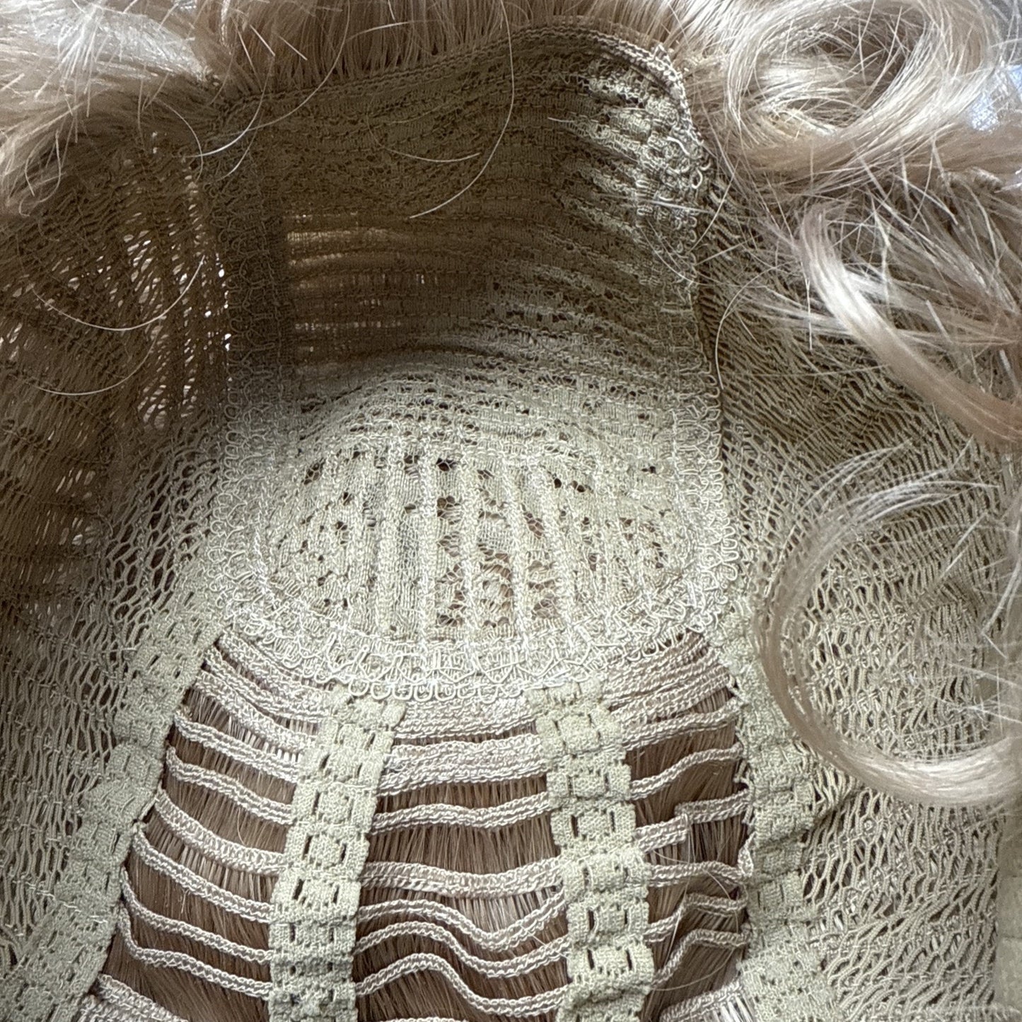 Vintage Arlene Dahl Short Ash Blonde Wig Hair Piece Curls Original Box As-Is