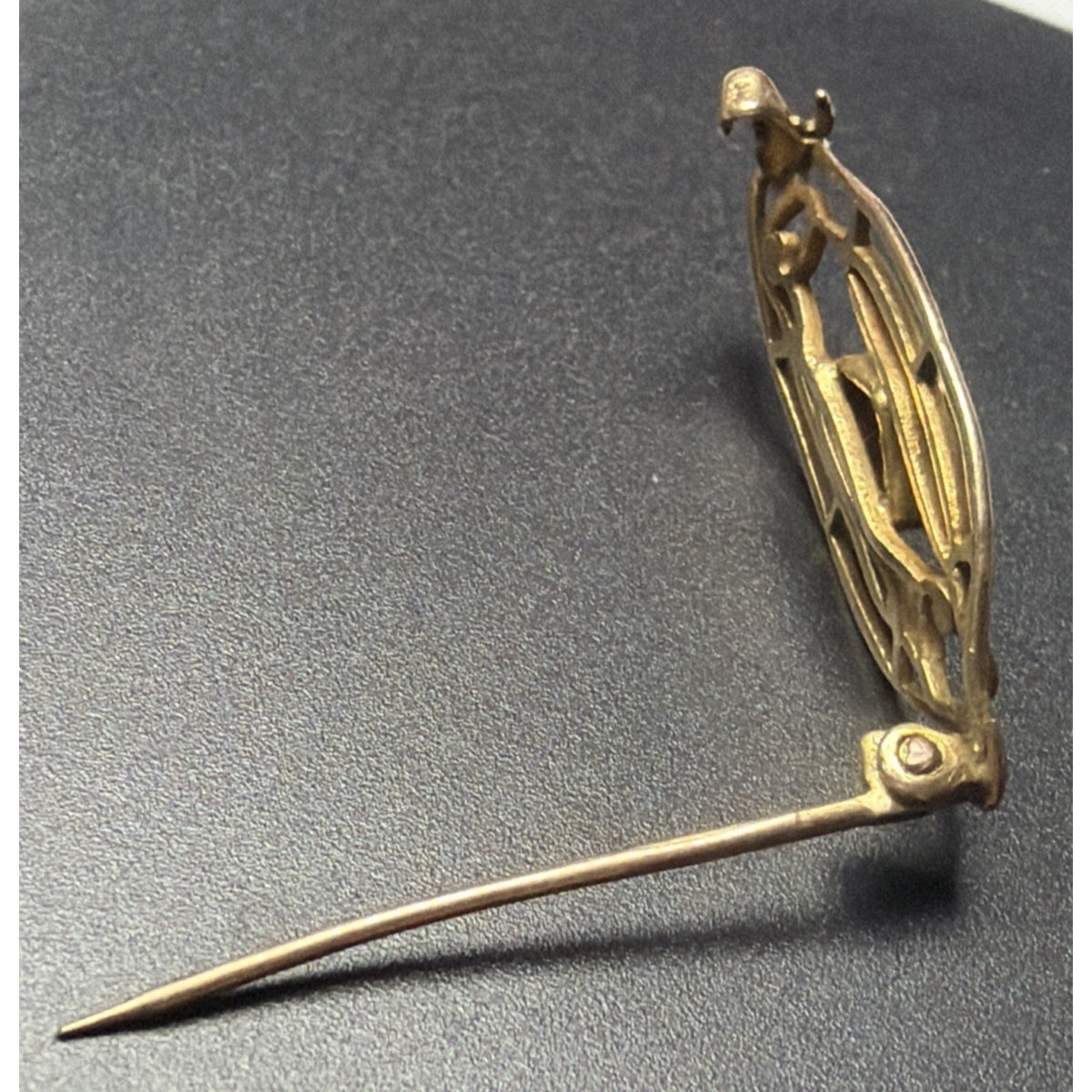 Art Nouveau 10K Yellow Gold Ornate Bar Pin As Is
