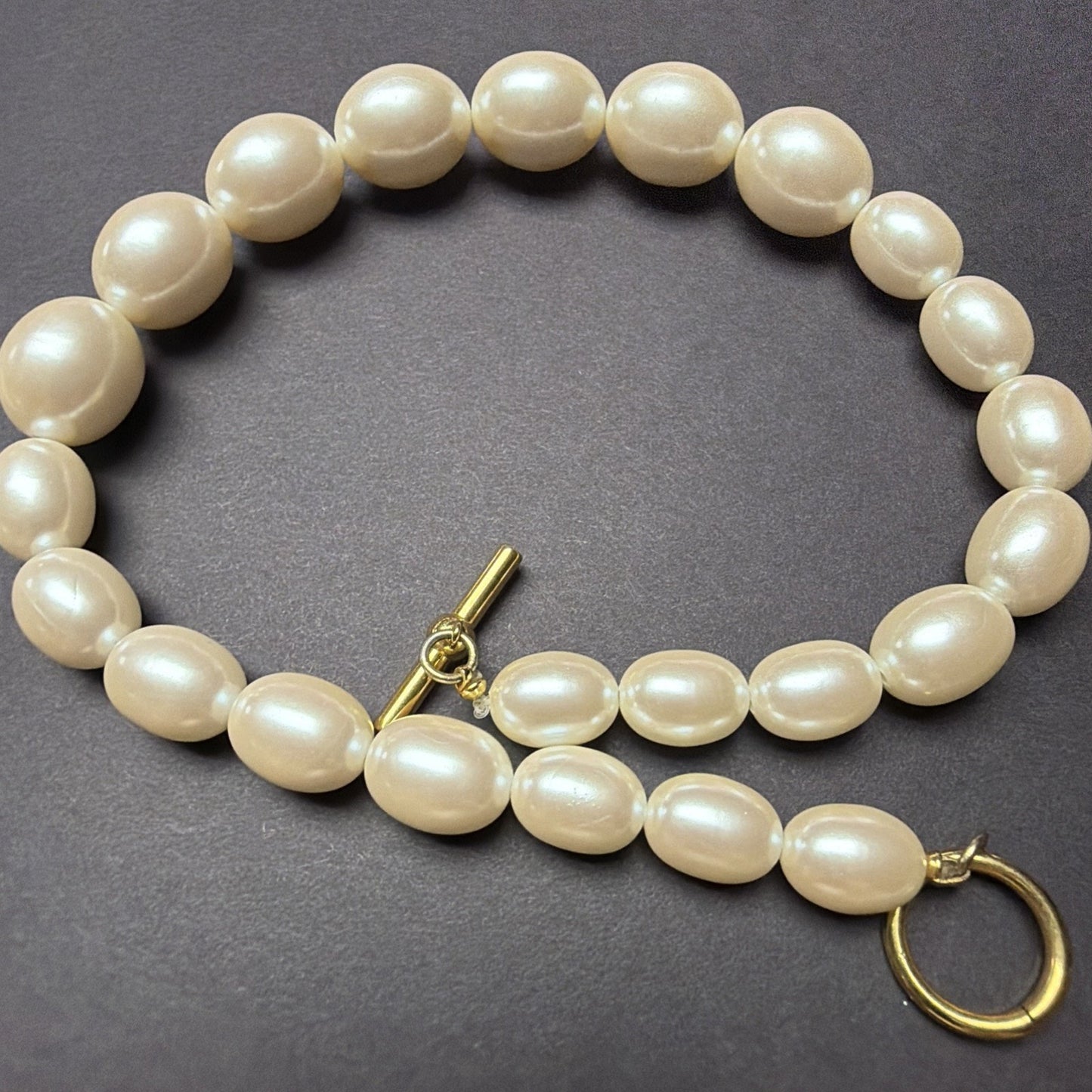 Vintage Large Chunky Faux Pearl Necklace Choker Toggle