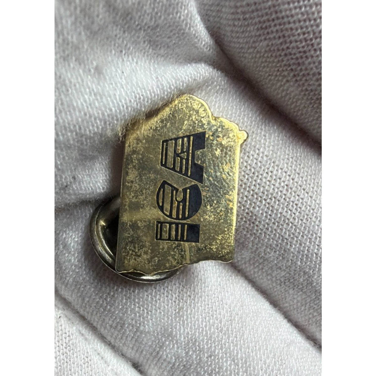 Vintage ICA Iowa Cattlemens Association Pin Gold Tone Iowa State Shape