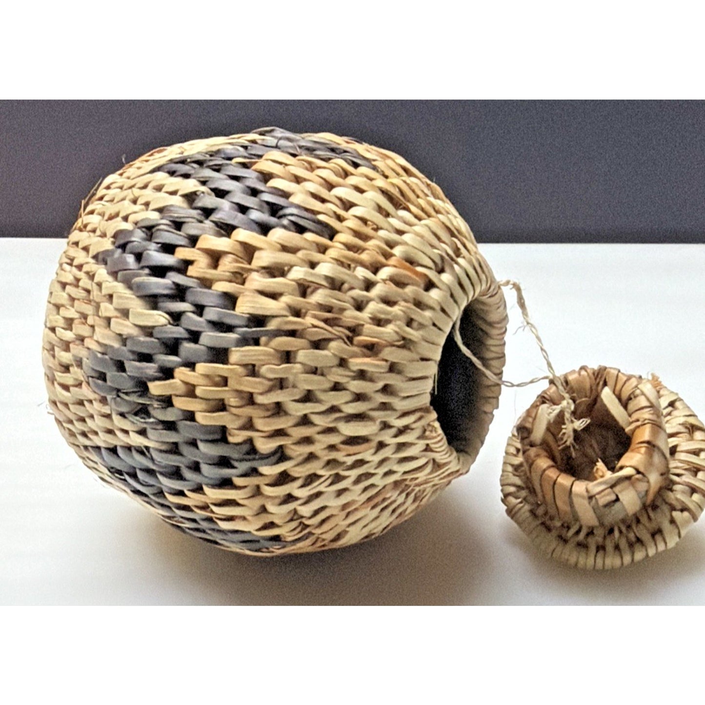 Zulu Palm Fiber Herb Basket With Lid South Africa Handwoven Geometric Pattern