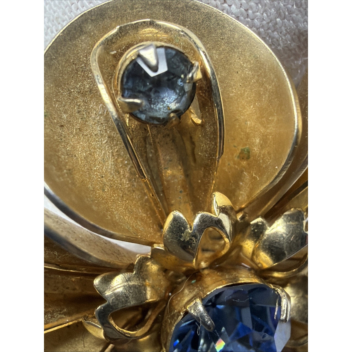 Vintage Gold Tone Blue Rhinestone Flower Blossom Brooch Ornate