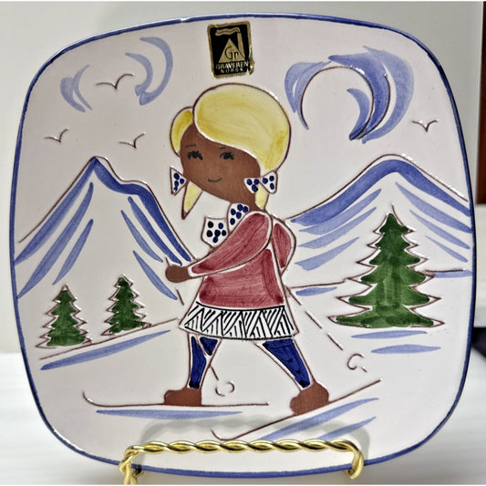 Vintage Graverens Norway Folk Art Pottery Plate Winter Skiing Girl 787 SD As-Is