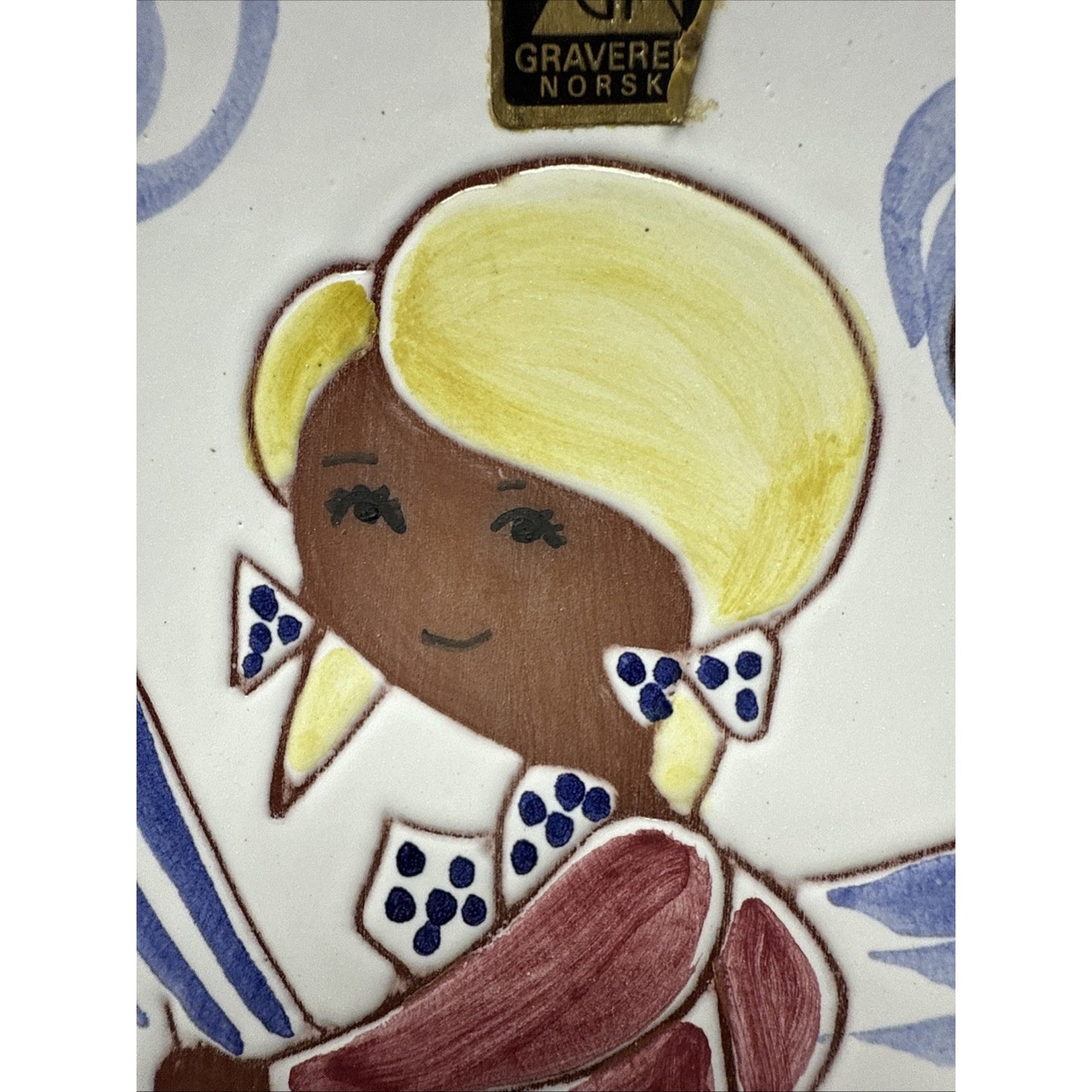 Vintage Graverens Norway Folk Art Pottery Plate Winter Skiing Girl 787 SD As-Is