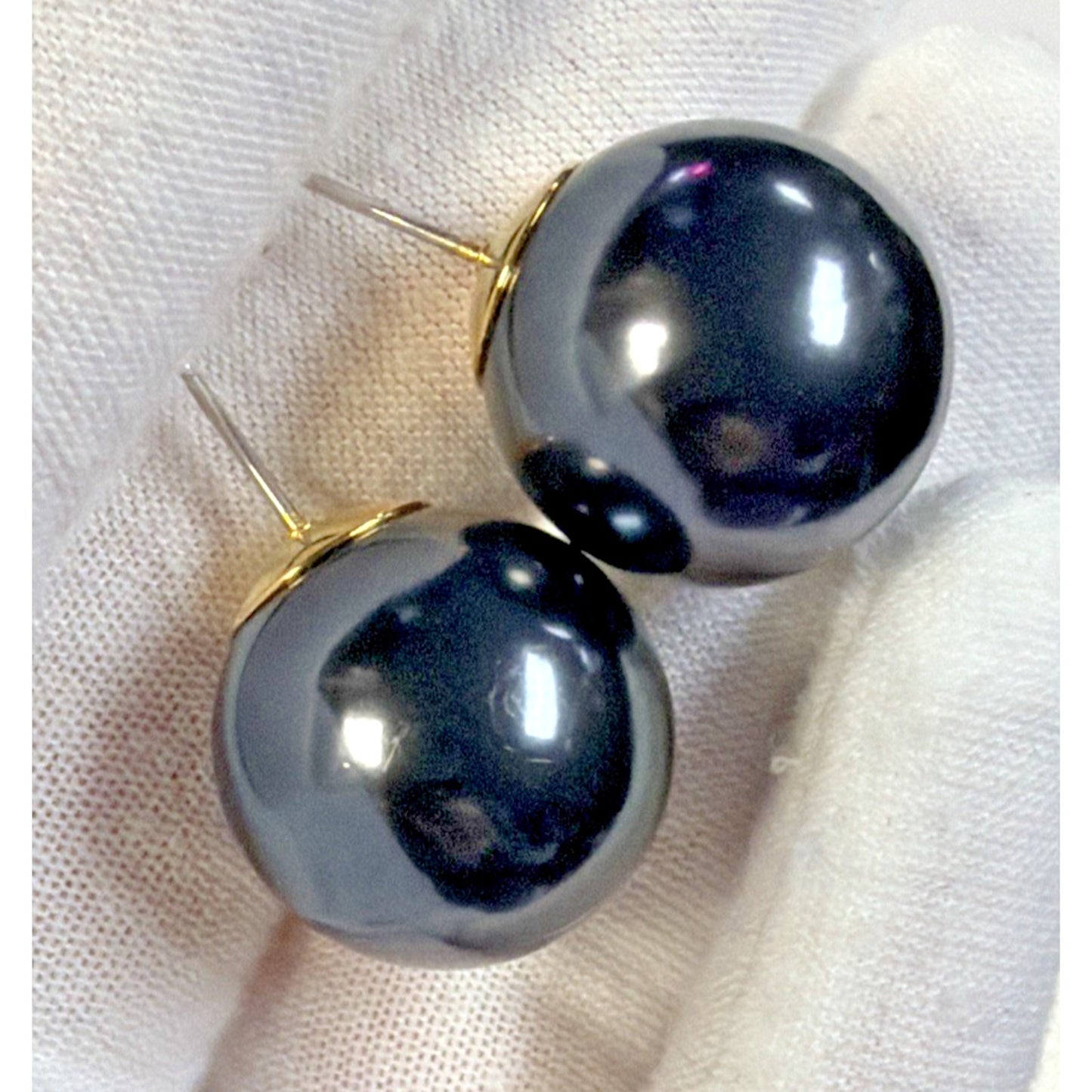 Vintage Monet Gray Large Ball Sphere Black Faux Pearl Stud Earrings Gold Tone