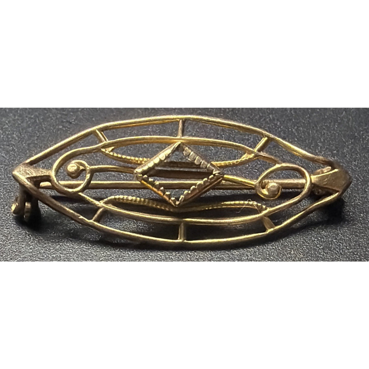Art Nouveau 10K Yellow Gold Ornate Bar Pin As Is