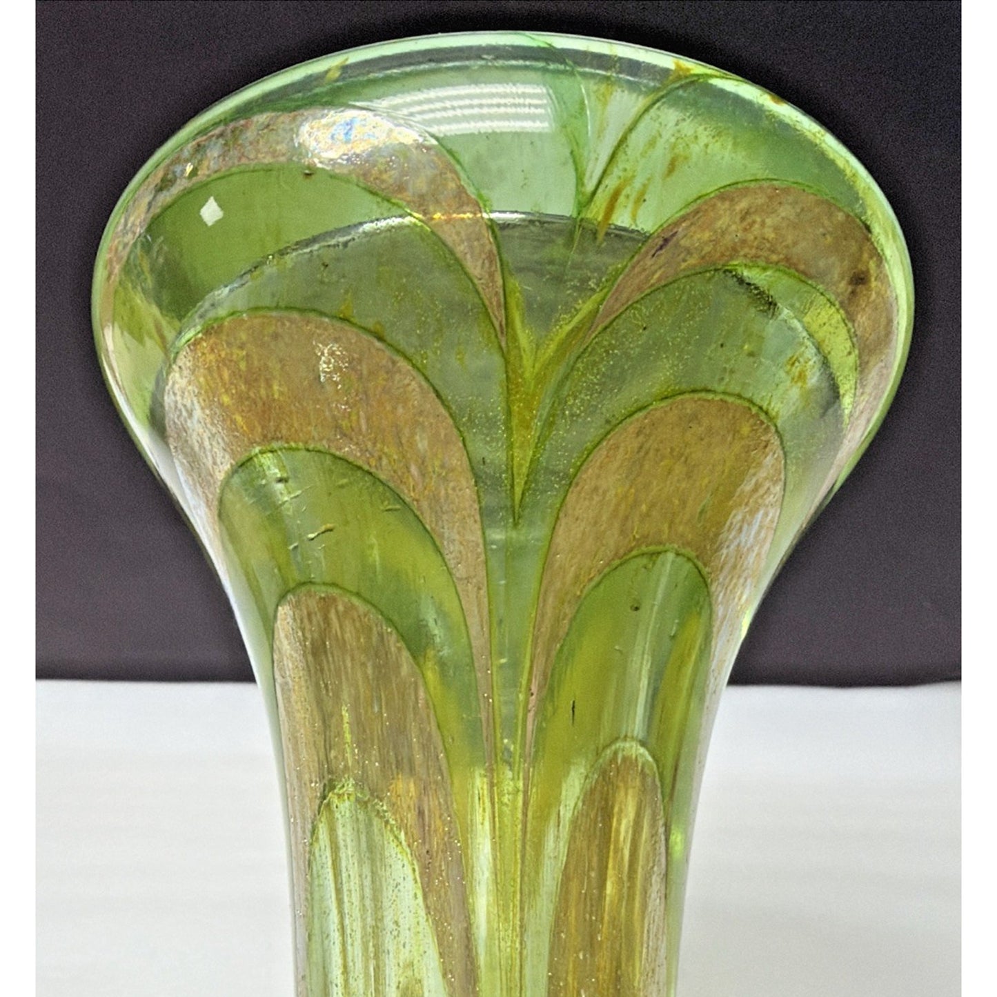 Art Nouveau Kralik Art Glass Marine Green Gold Iridescent Combed Feather Vase