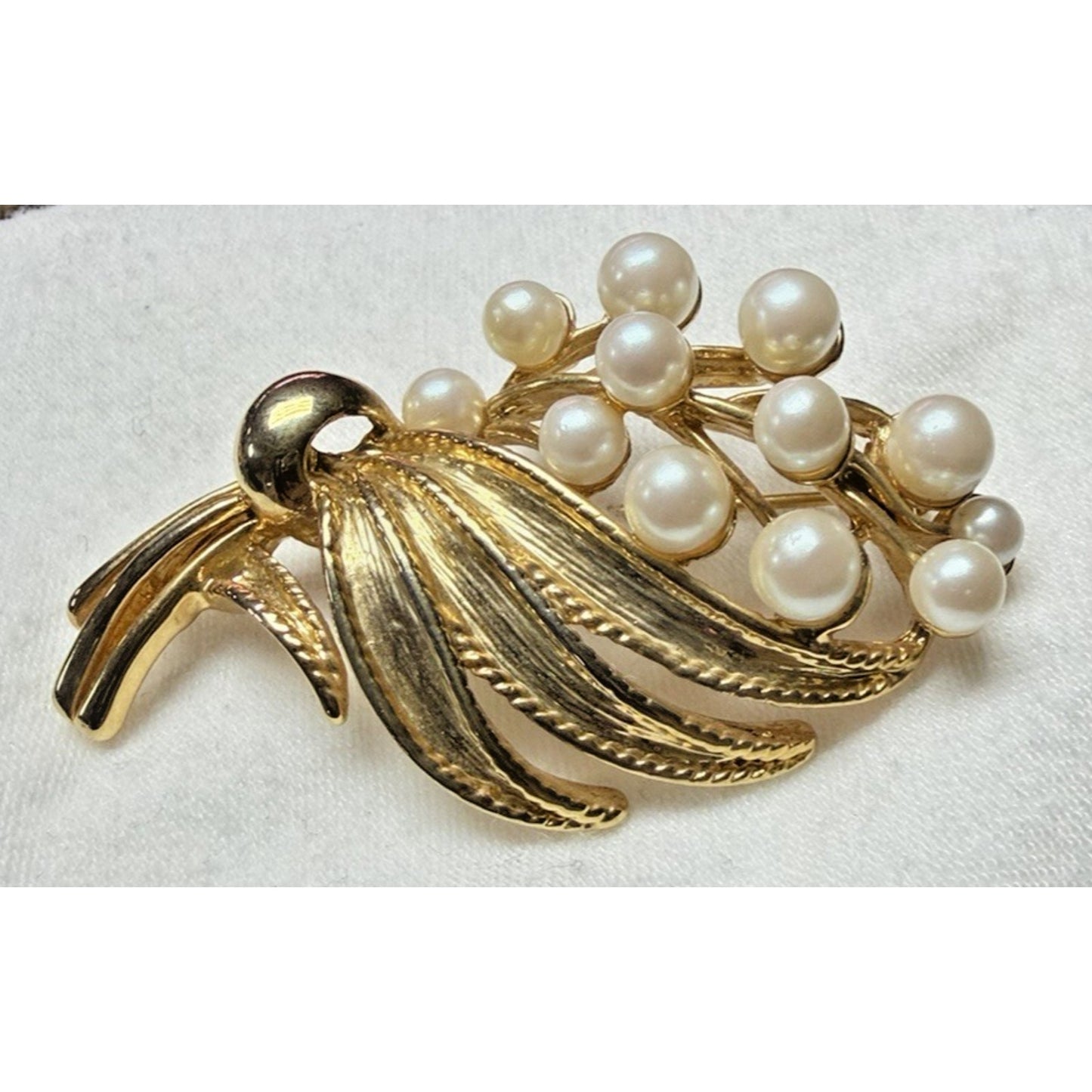 Vintage Gold Tone Faux Pearl Floral Flower Bouquet Textured Leaves Brooch Pin