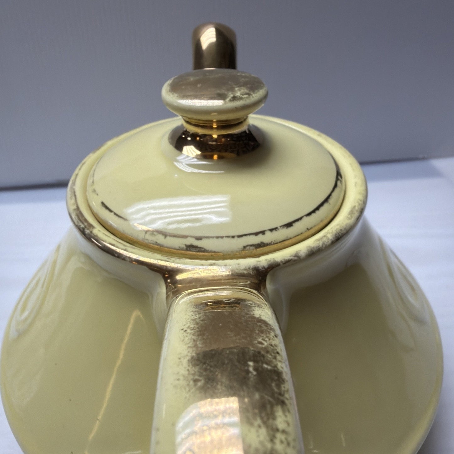 Vintage Homer Laughlin Teapot 22kt Gold Yellow Alladin Genie Ceramic Pearl China