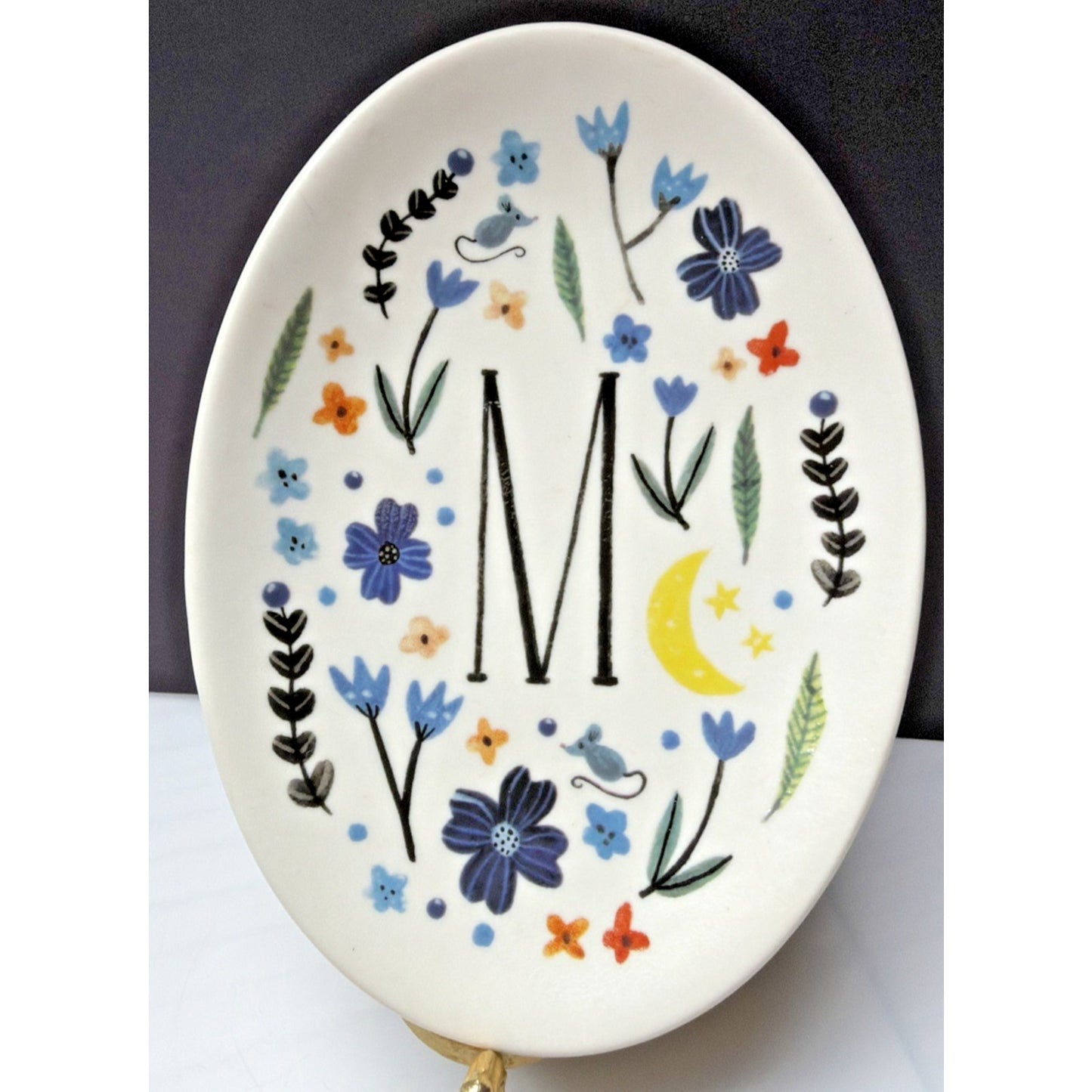 Anthropologie Amelia Herbertson Ceramic Floral Monogram M Footed Soap Dish