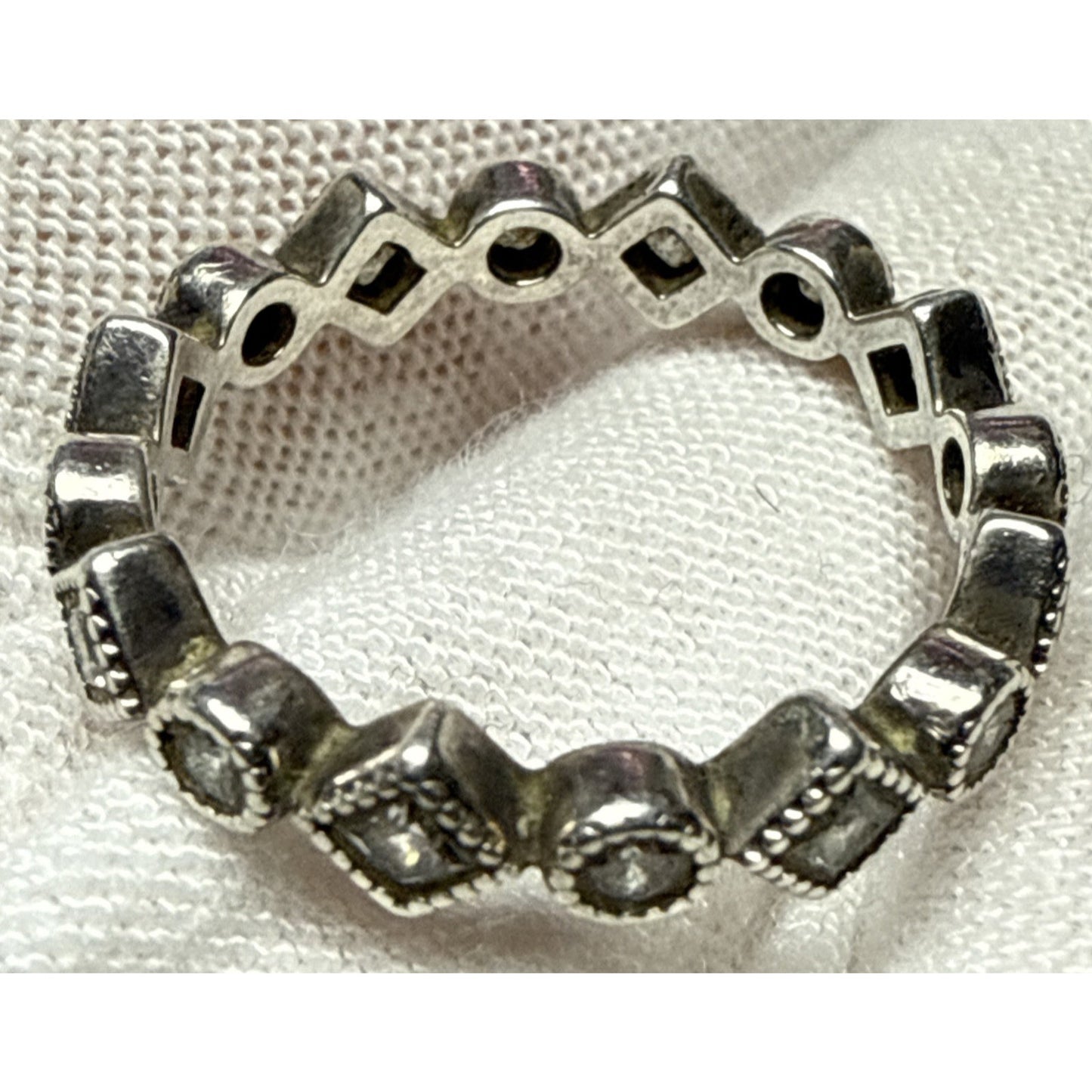 Pandora Ring Alluring Brilliant Princess 190943 Multiple CZ Sz 5.25 Read