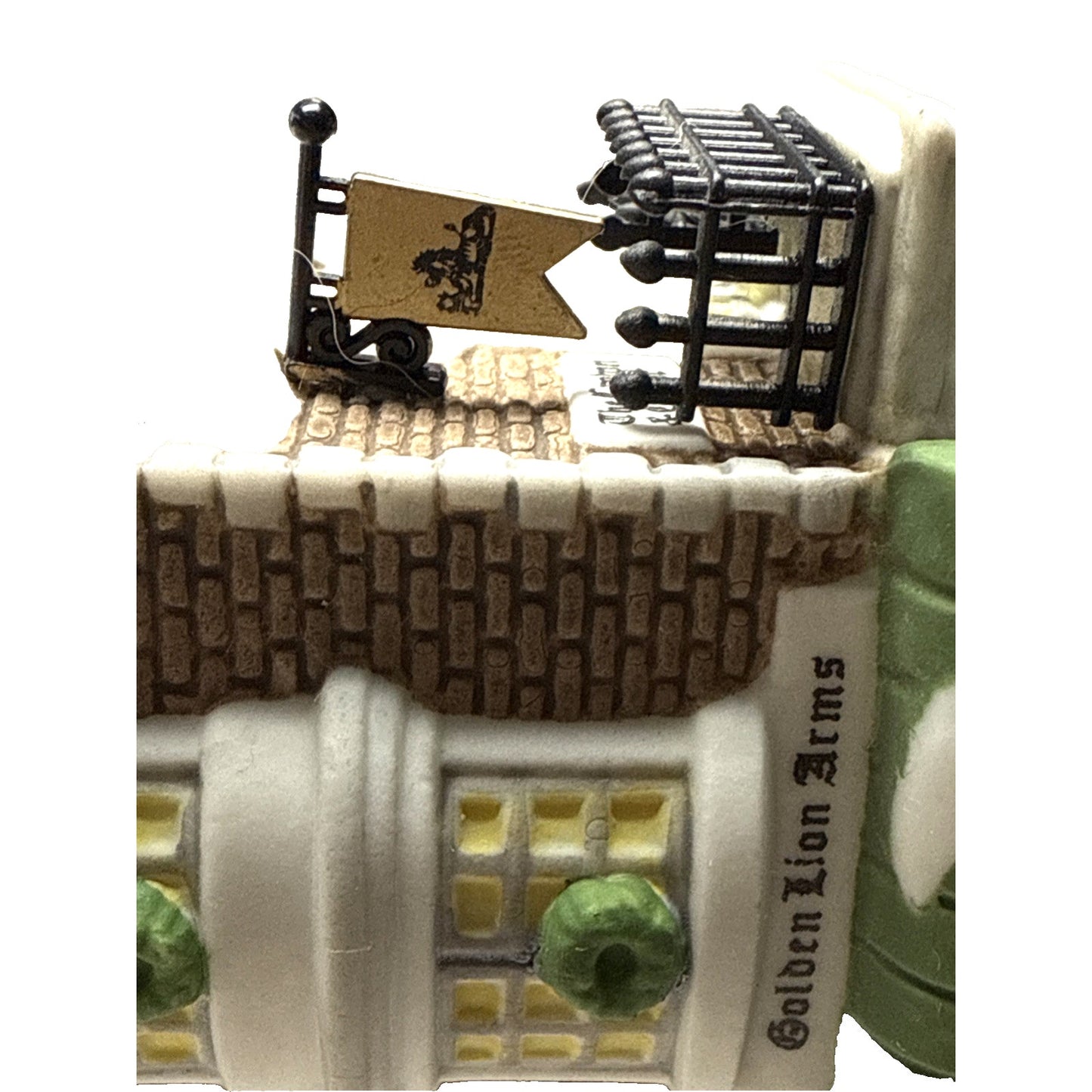 Vtg Dept 56 Dickens Heritage Village Collection Ornament Crown Cricket Inn 1992