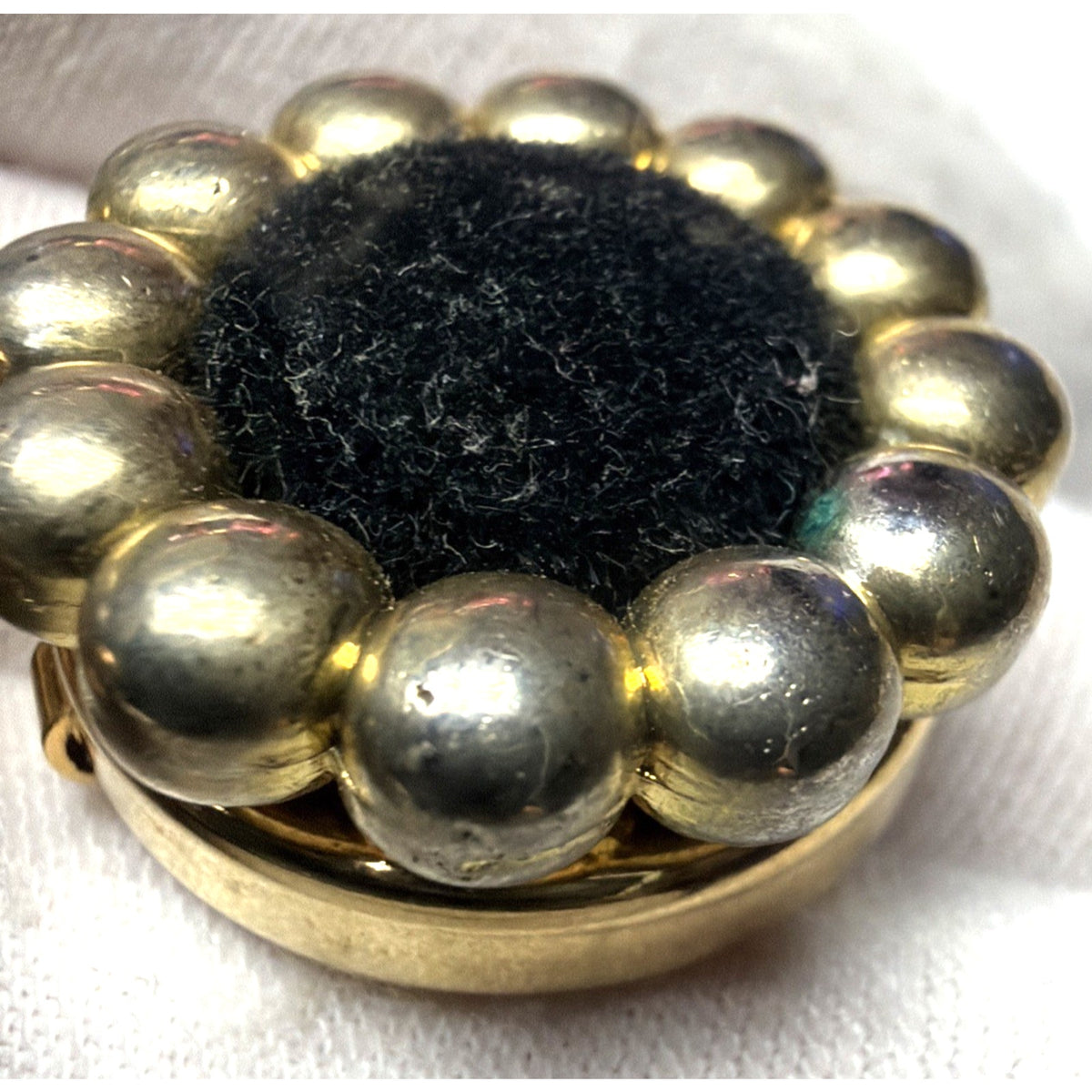 Lot of 2 Gold Tone Nony New York Gold Tone Bead Velvet Beaded Snap Button Covers