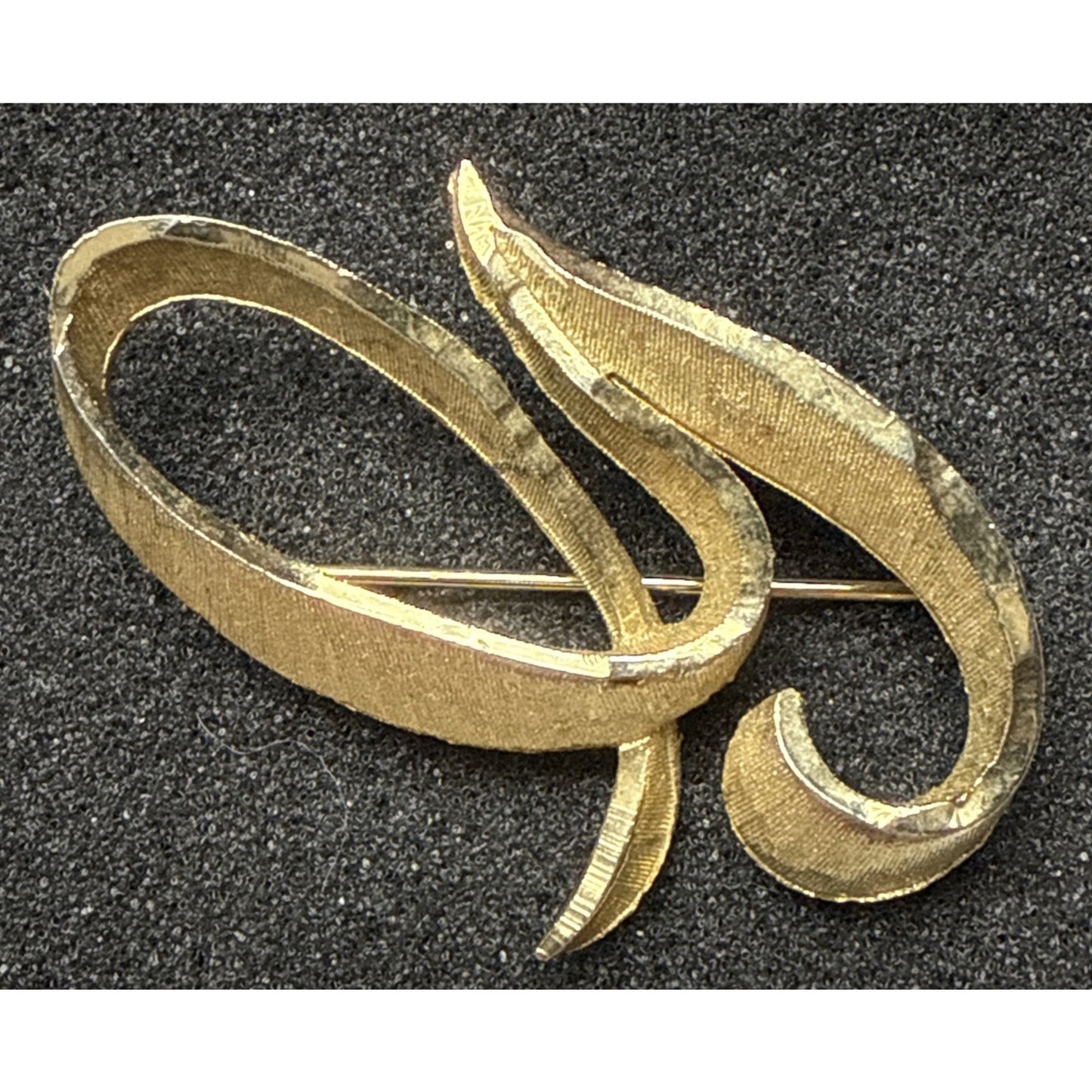 Vintage 70s Mamselle Brooch Pin Gold Tone Brushed Letter G Monogram Initial