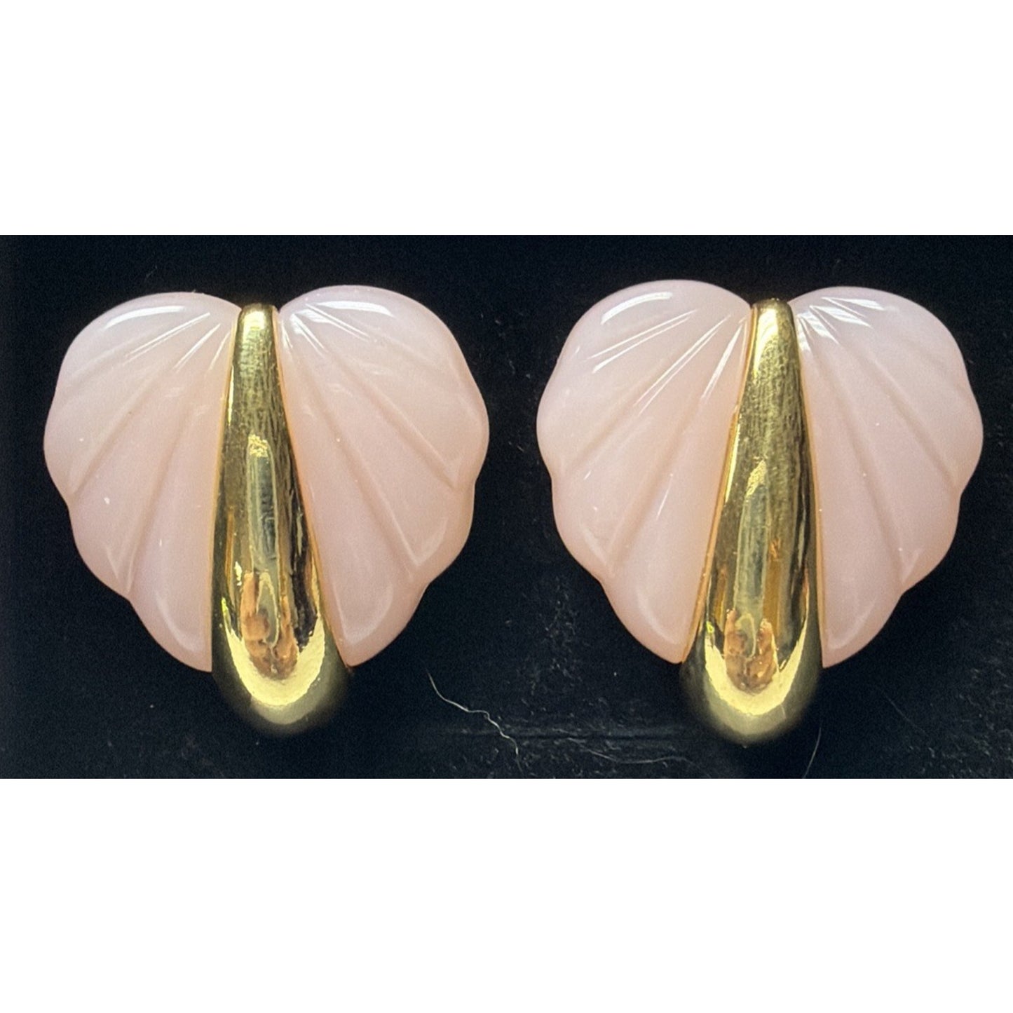 Vintage Avon Pastel Winter Pastels Pink Lucite Gold Toned Heart Earrings Ribbed