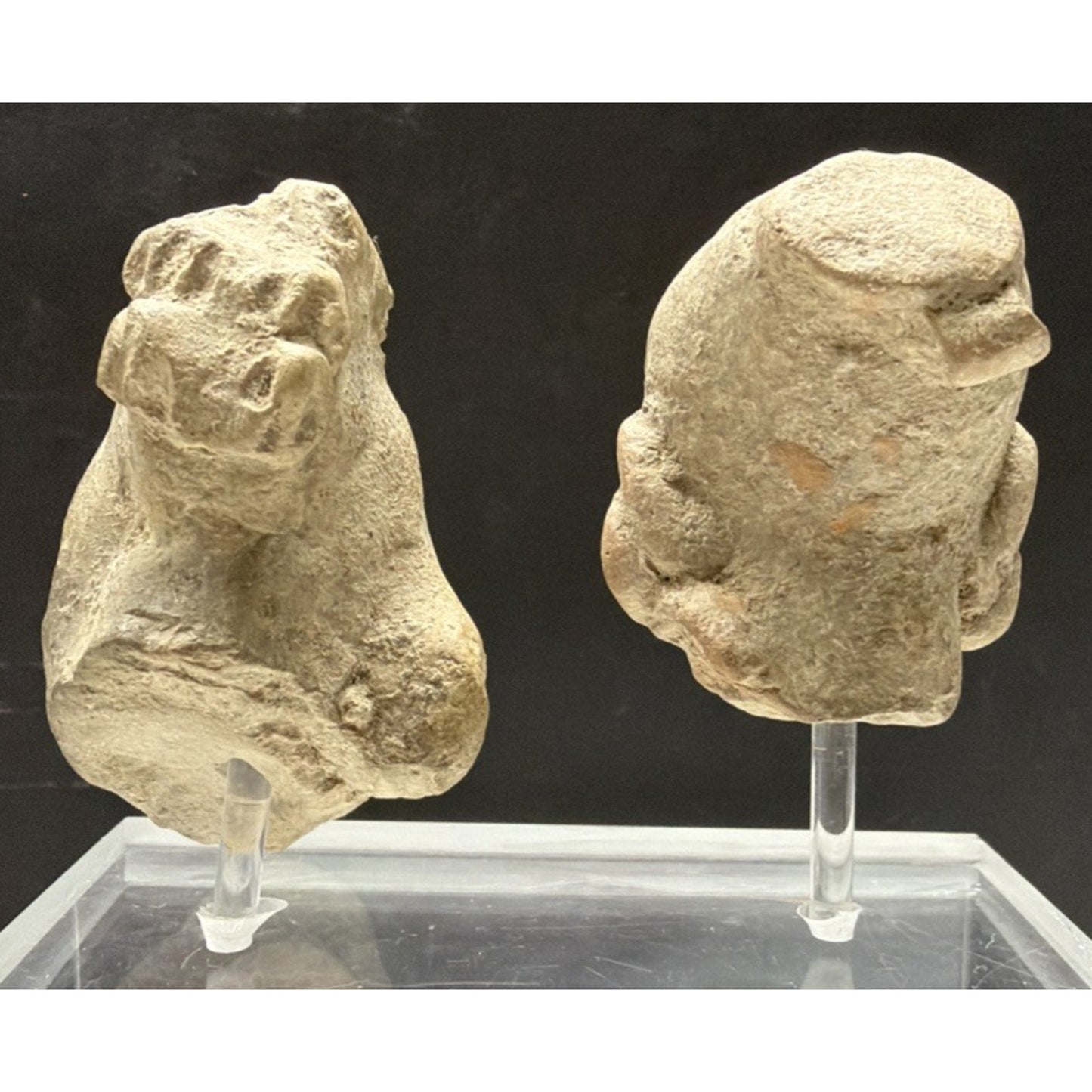 Pre-Columbian Pottery Head Fragment Acrylic Stand Tumaco La Tolita As Is Read