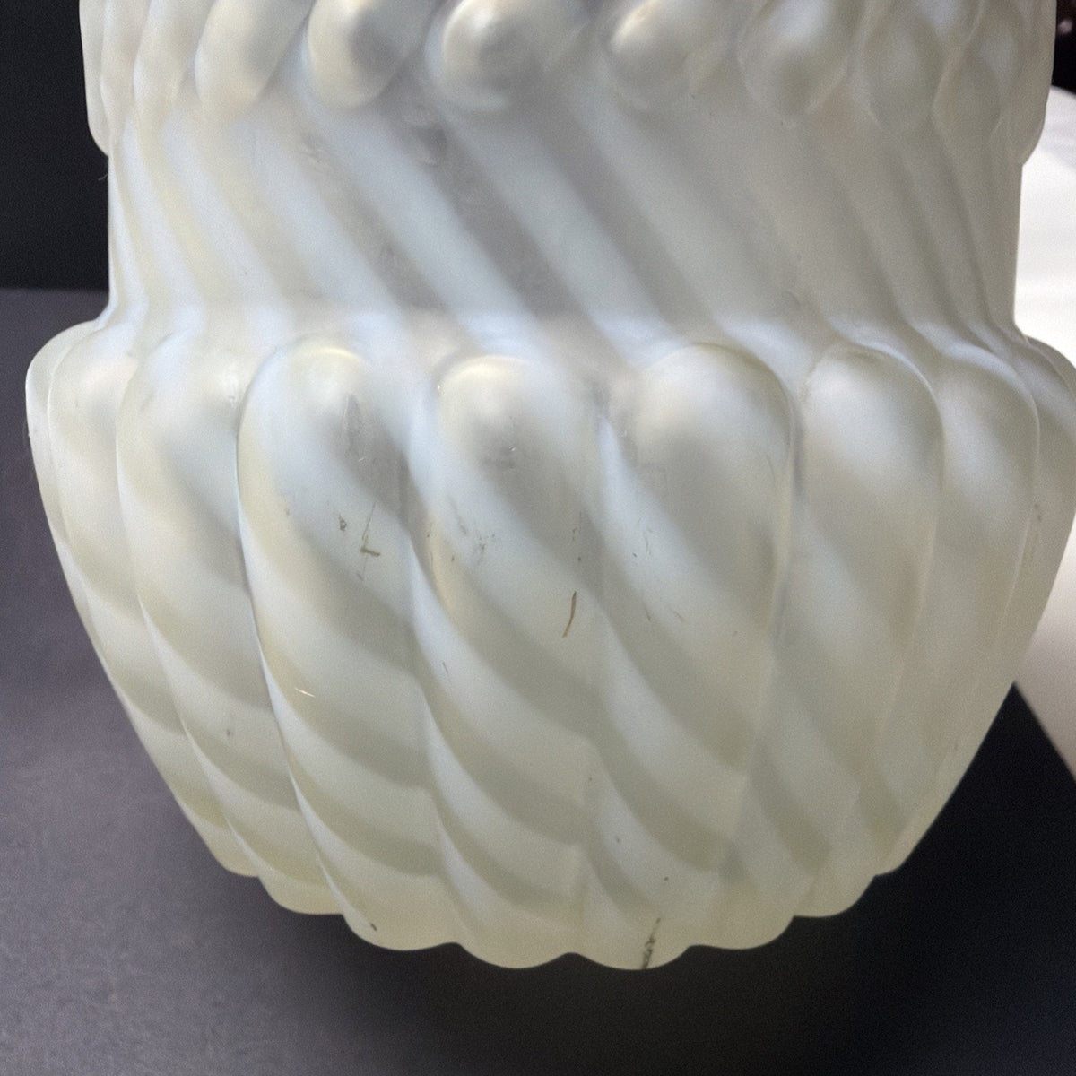 Antique Northwood Glass Chrysanthemum Opalescent Swirl Celery Vase Ribbed Satin