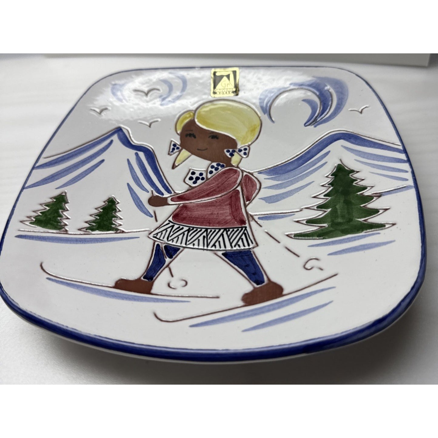 Vintage Graverens Norway Folk Art Pottery Plate Winter Skiing Girl 787 SD As-Is