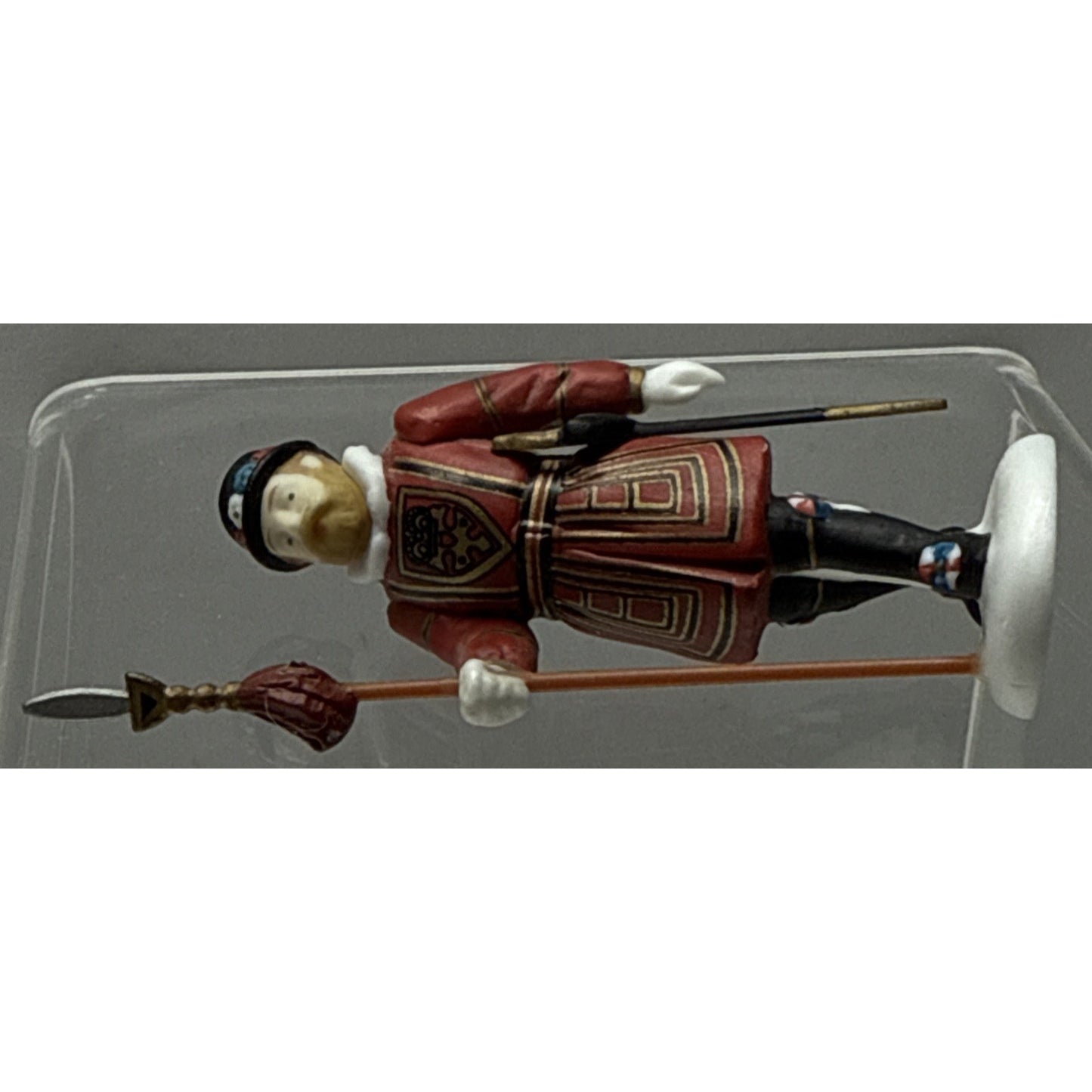 Vintage Dept 56 Yeomen of The Guard Single Figure Dickens 58397