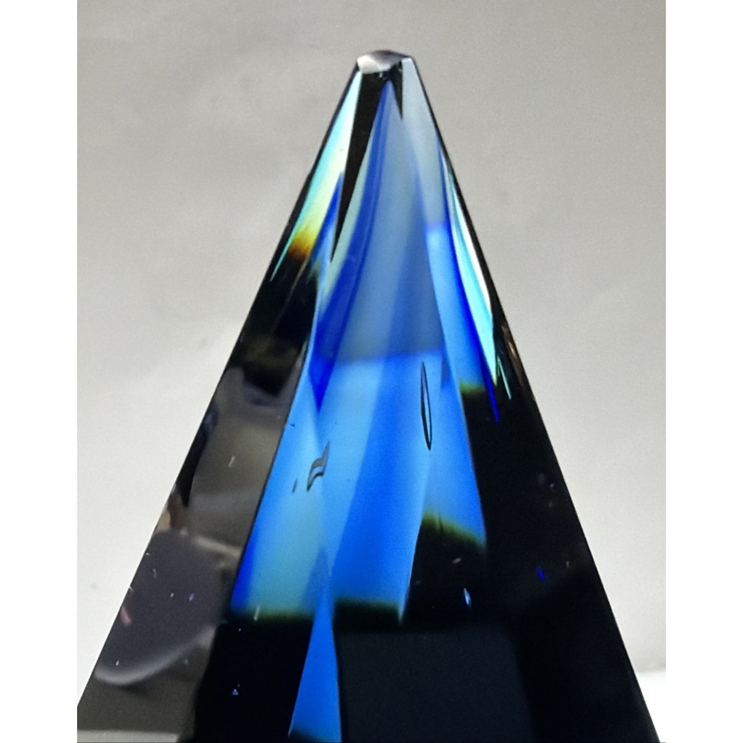 Murano Glass Alessandro Mandruzzato Sommerso Faceted Teardrop Paperweight As Is