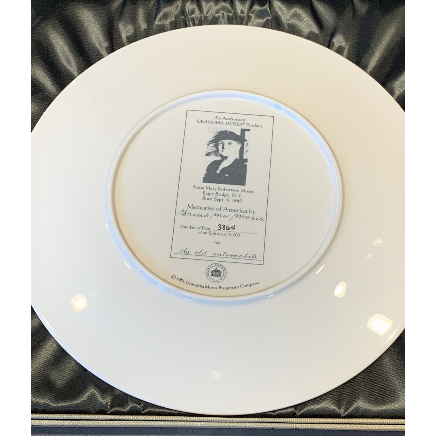 Grandma Moses Memories of America Collector Plate The Old Automobile COA Case