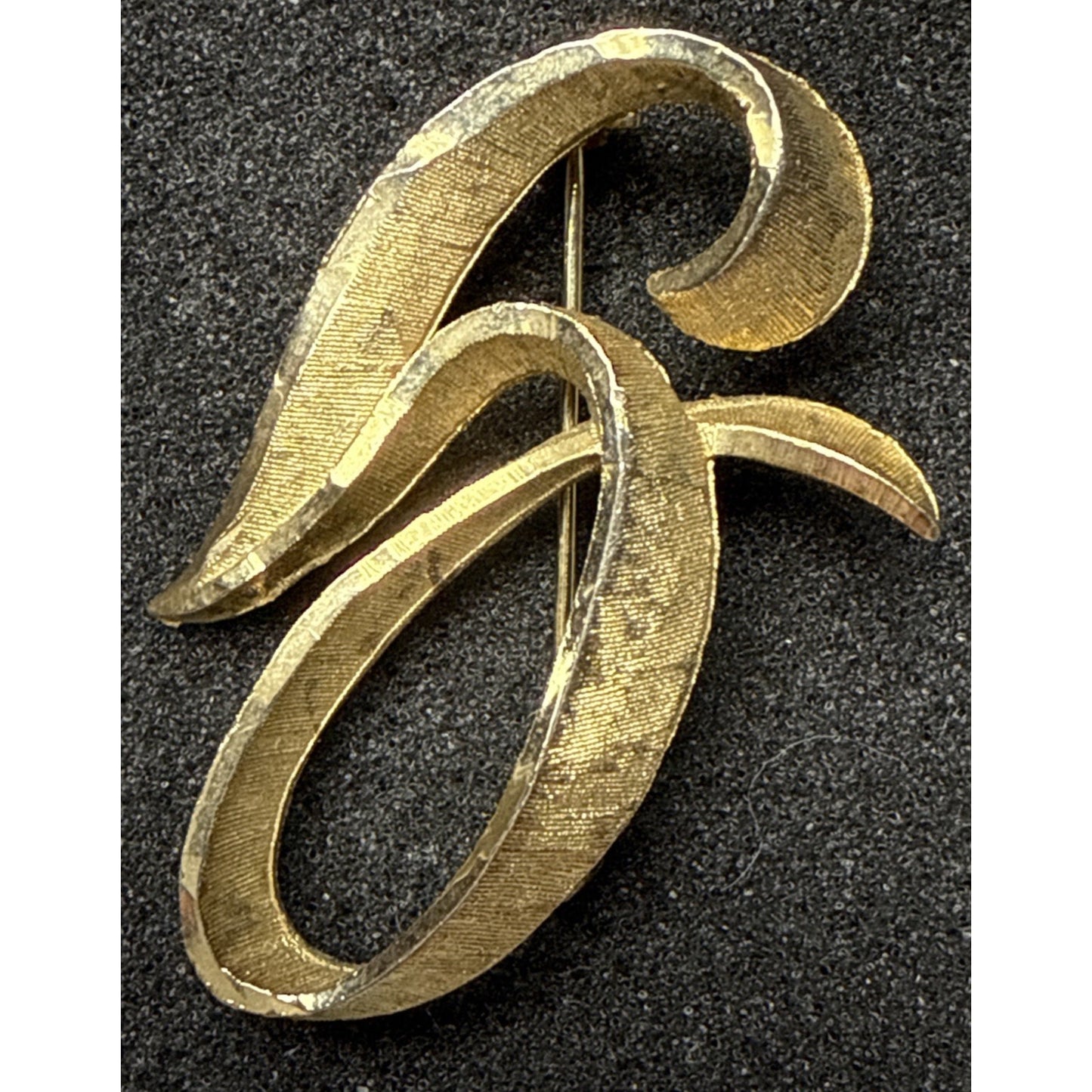 Vintage 70s Mamselle Brooch Pin Gold Tone Brushed Letter G Monogram Initial