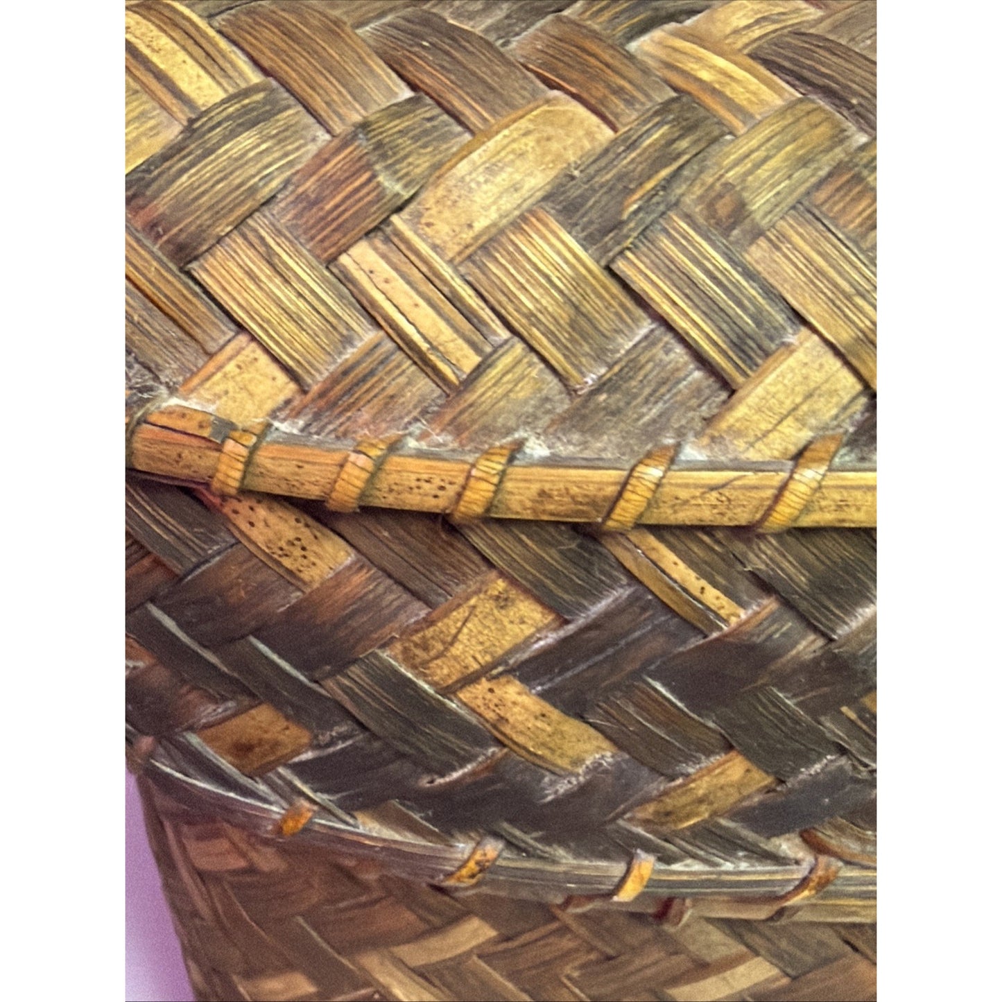 Old Rattan Woven Bamboo Storage Basket Sewing Woven Handle Lid Container