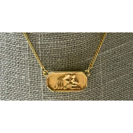 Vintage Crown Trifari Gold Tone Aquarius Zodiac Pendant Necklace