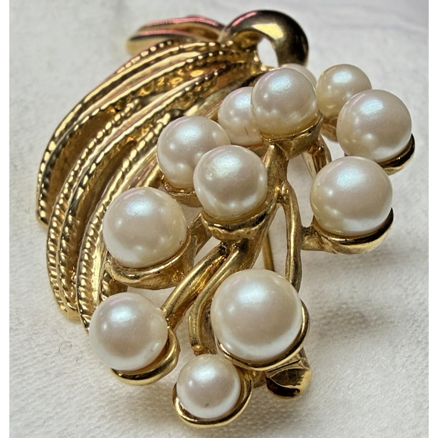 Vintage Gold Tone Faux Pearl Floral Flower Bouquet Textured Leaves Brooch Pin