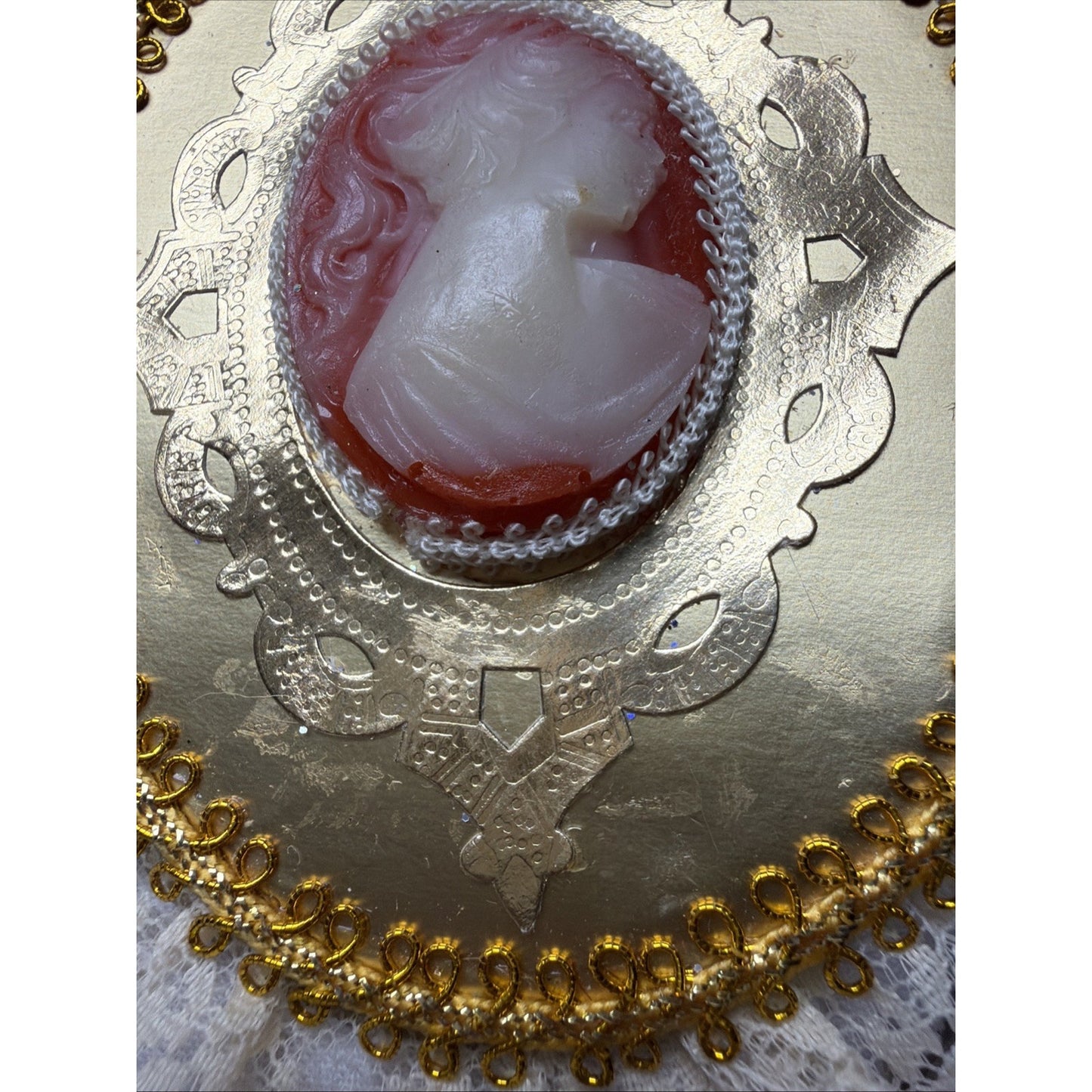Vintage Lot of 4 Cameo Lace Gold Ornaments Victorian Taiwan As Is